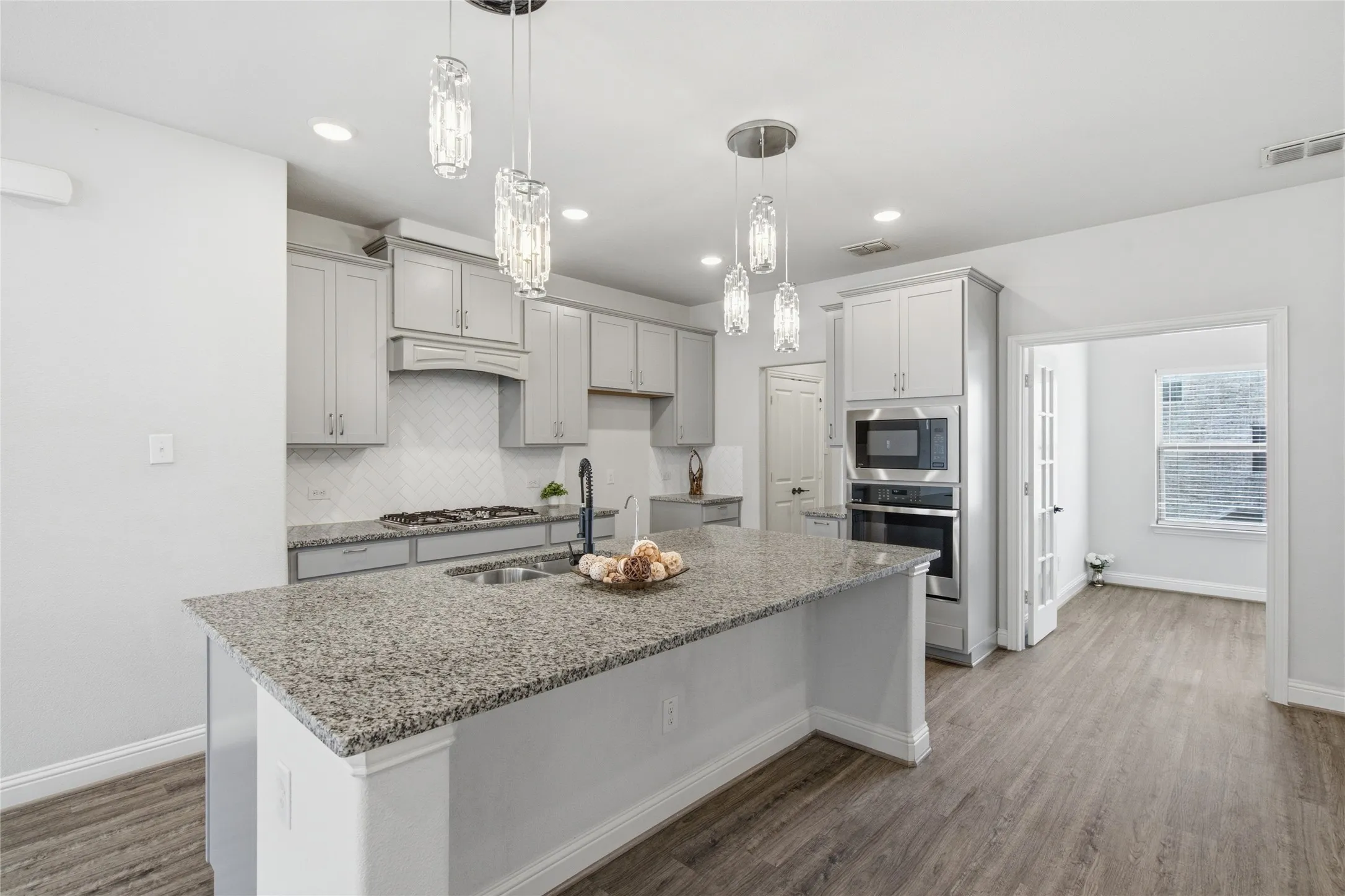 Single Family Residence For Sale in Tarrant County , 138 Peach Orchard Lane, Euless, Texas 76040, 3 Bedroom, 4 Bathroom, 2 Garage spaces, 1,982 Sqft, built in 2020, mls#21313513, Real Estate Agent in Euless, Homes For Sale in Tarrant county, Homes For Sale in Euless, Realtor in Euless Texas, Real Estate Brokerage Independent Realty Texas, Luminita Cordes Realtor