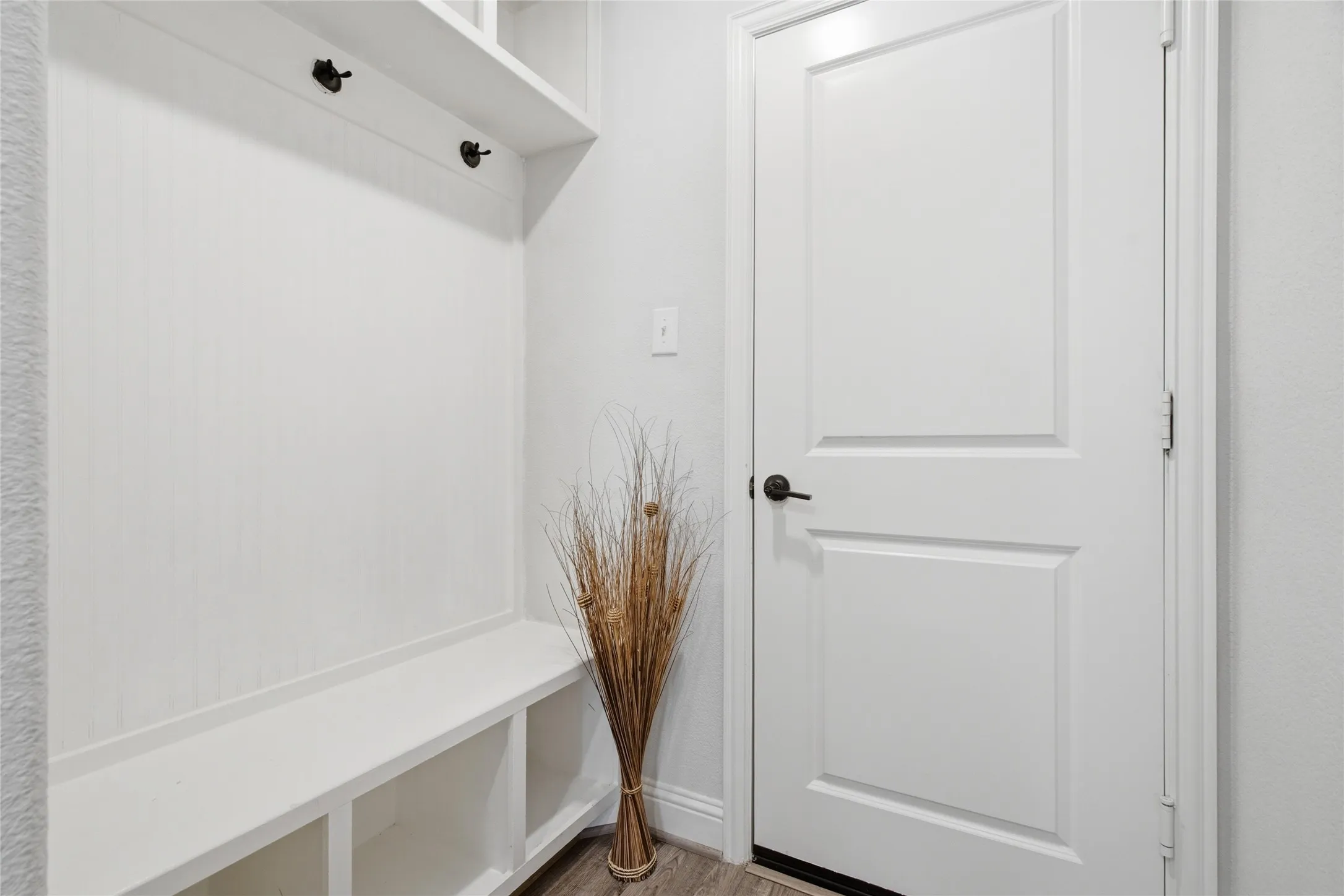 Single Family Residence For Sale in Tarrant County , 138 Peach Orchard Lane, Euless, Texas 76040, 3 Bedroom, 4 Bathroom, 2 Garage spaces, 1,982 Sqft, built in 2020, mls#21313513, Real Estate Agent in Euless, Homes For Sale in Tarrant county, Homes For Sale in Euless, Realtor in Euless Texas, Real Estate Brokerage Independent Realty Texas, Luminita Cordes Realtor