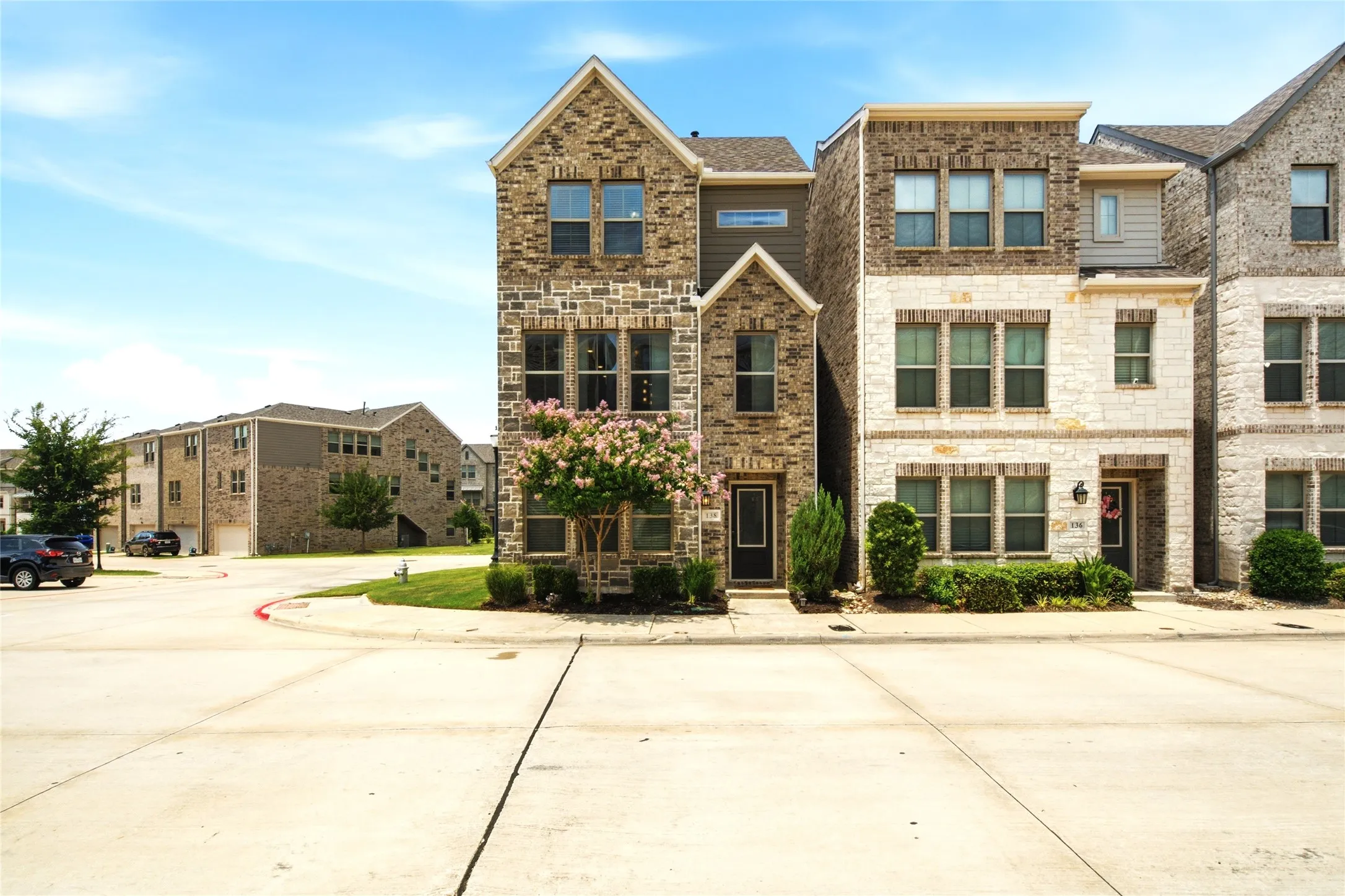Single Family Residence For Sale in Tarrant County , 138 Peach Orchard Lane, Euless, Texas 76040, 3 Bedroom, 4 Bathroom, 2 Garage spaces, 1,982 Sqft, built in 2020, mls#21313513, Real Estate Agent in Euless, Homes For Sale in Tarrant county, Homes For Sale in Euless, Realtor in Euless Texas, Real Estate Brokerage Independent Realty Texas, Luminita Cordes Realtor