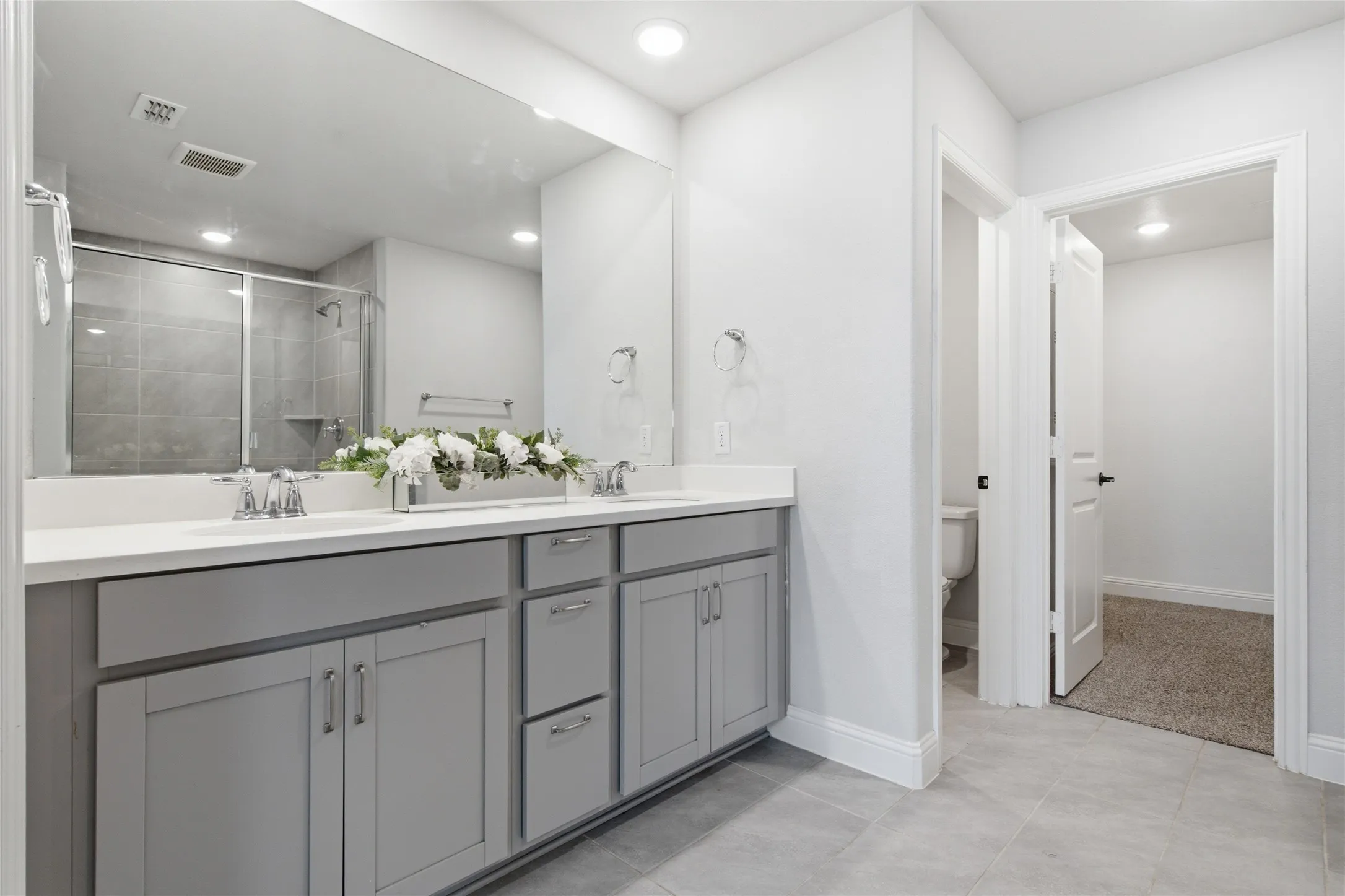Single Family Residence For Sale in Tarrant County , 138 Peach Orchard Lane, Euless, Texas 76040, 3 Bedroom, 4 Bathroom, 2 Garage spaces, 1,982 Sqft, built in 2020, mls#21313513, Real Estate Agent in Euless, Homes For Sale in Tarrant county, Homes For Sale in Euless, Realtor in Euless Texas, Real Estate Brokerage Independent Realty Texas, Luminita Cordes Realtor