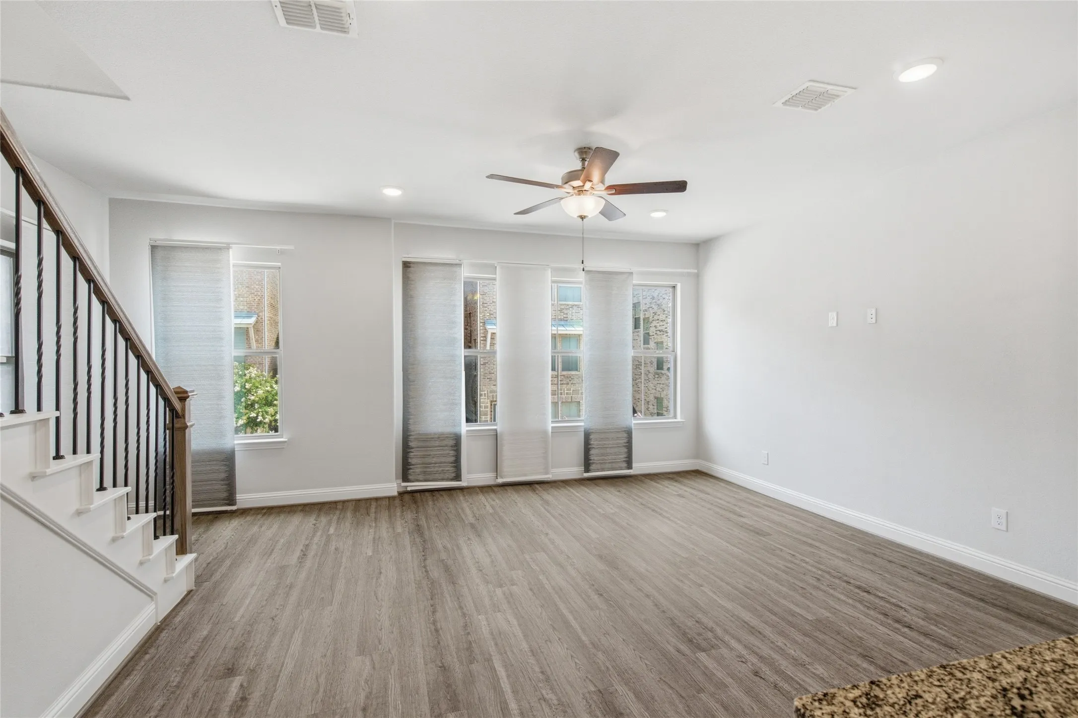 Single Family Residence For Sale in Tarrant County , 138 Peach Orchard Lane, Euless, Texas 76040, 3 Bedroom, 4 Bathroom, 2 Garage spaces, 1,982 Sqft, built in 2020, mls#21313513, Real Estate Agent in Euless, Homes For Sale in Tarrant county, Homes For Sale in Euless, Realtor in Euless Texas, Real Estate Brokerage Independent Realty Texas, Luminita Cordes Realtor