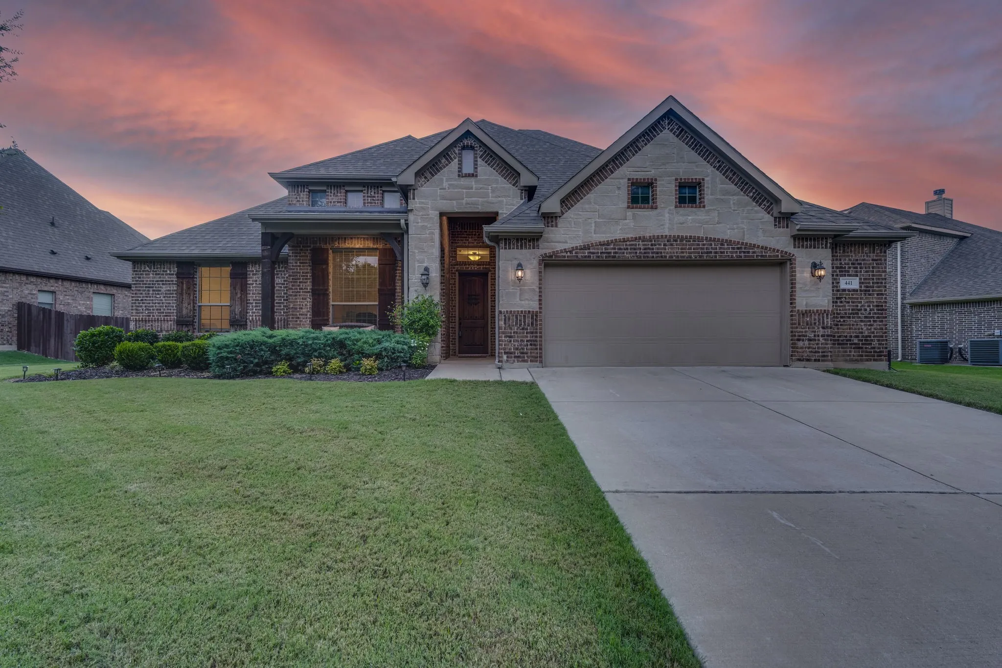 441 Lake Park is move in ready! Are you ready to be the next homeowners??