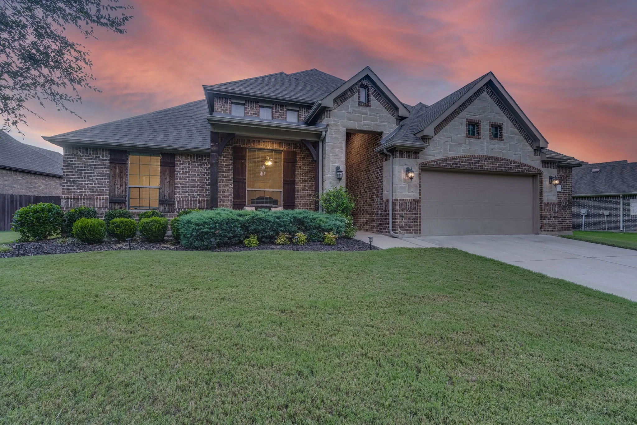 441 Lake Park is calling you home!! Are you ready for a great property in a community orientated neighborhood???