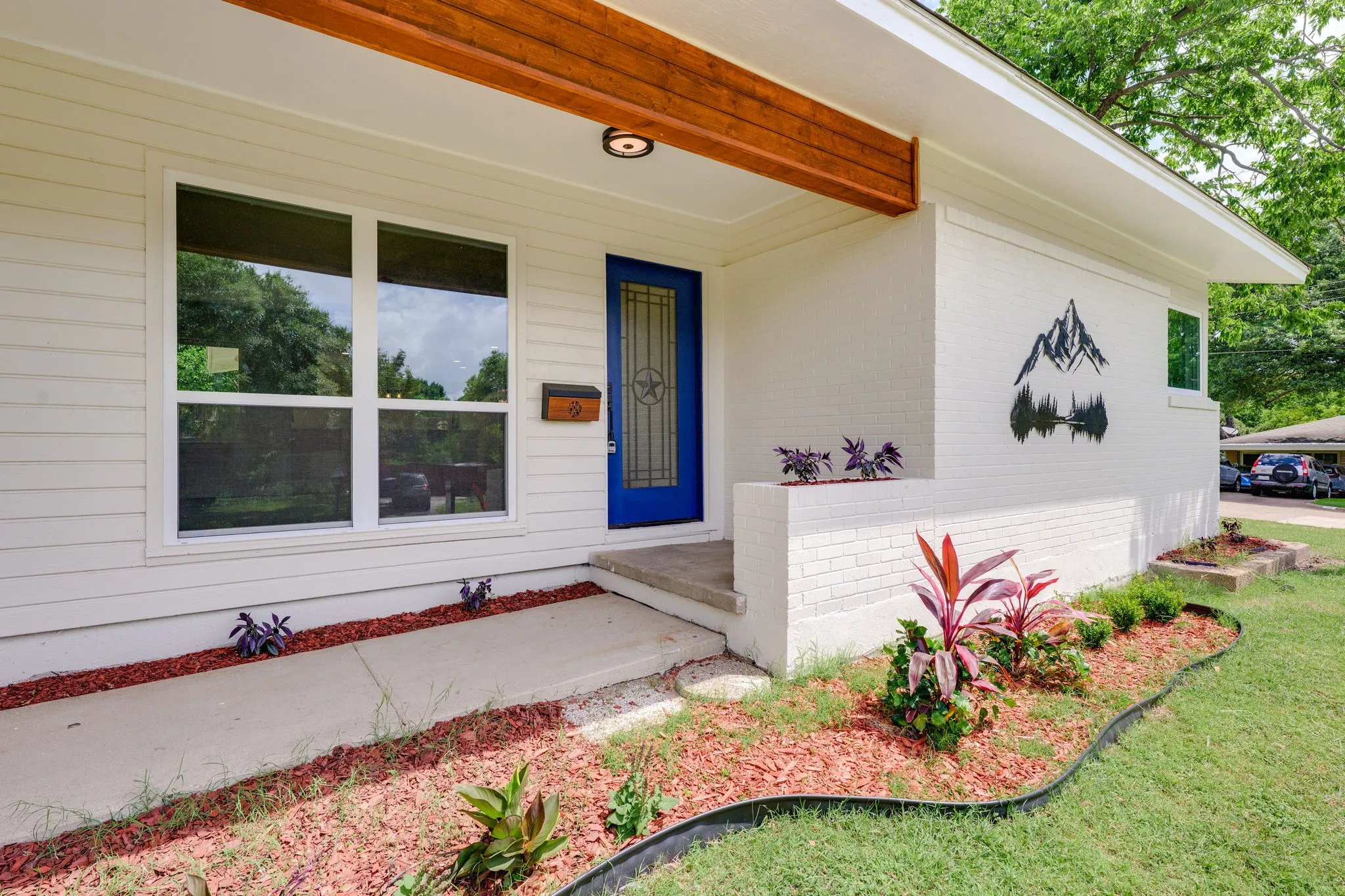 Single Family Residence For Sale in Dallas County , 9795 Twin Creek Circle, Dallas, Texas 75228, 3 Bedroom, 2 Bathroom, Garage spaces, 1,416 Sqft, built in 1955, mls#21308823, Real Estate Agent in Dallas, Homes For Sale in Dallas county, Homes For Sale in Dallas, Realtor in Dallas Texas, Real Estate Brokerage Independent Realty Texas, Luminita Cordes Realtor