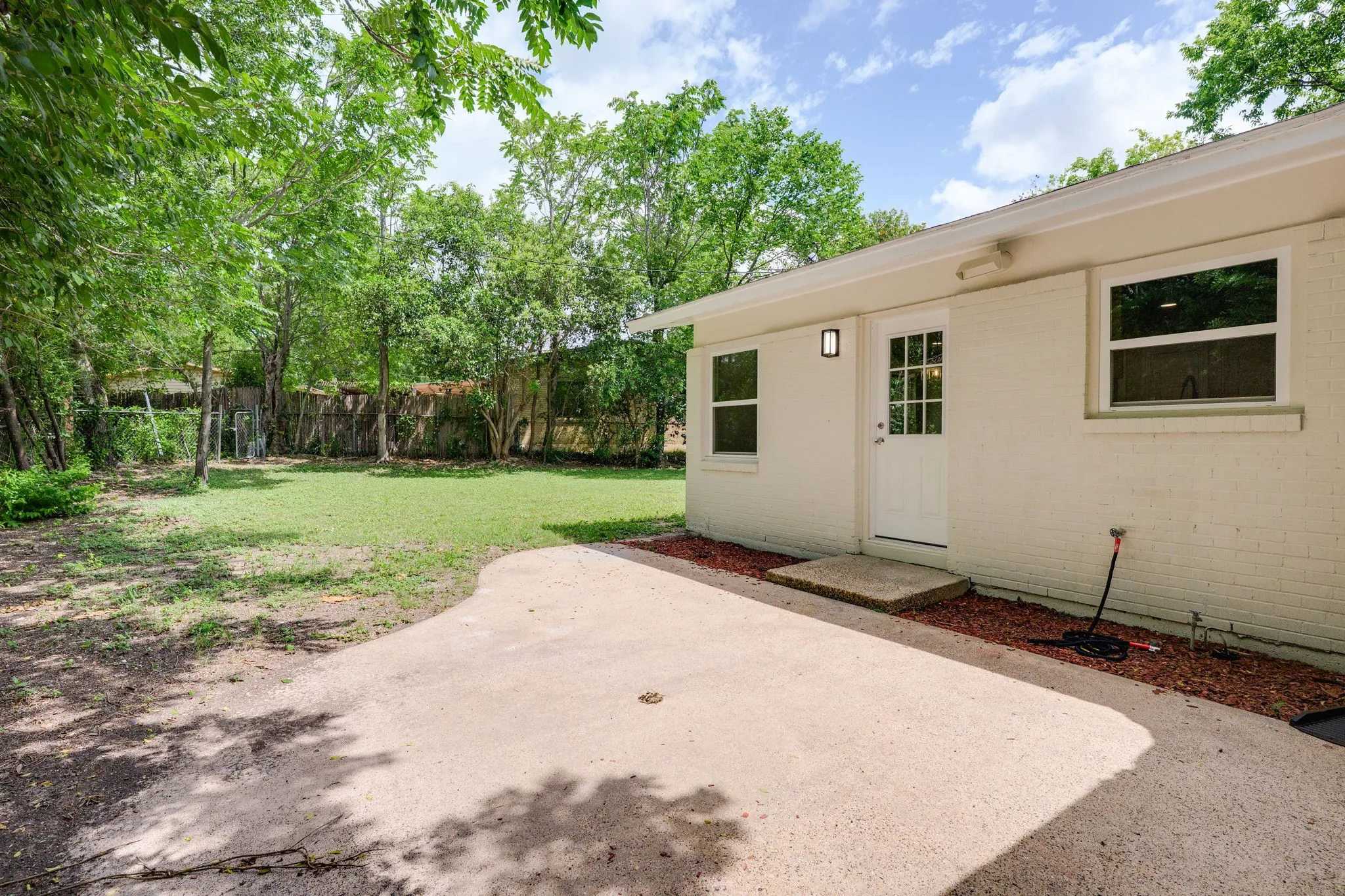 Single Family Residence For Sale in Dallas County , 9795 Twin Creek Circle, Dallas, Texas 75228, 3 Bedroom, 2 Bathroom, Garage spaces, 1,416 Sqft, built in 1955, mls#21308823, Real Estate Agent in Dallas, Homes For Sale in Dallas county, Homes For Sale in Dallas, Realtor in Dallas Texas, Real Estate Brokerage Independent Realty Texas, Luminita Cordes Realtor