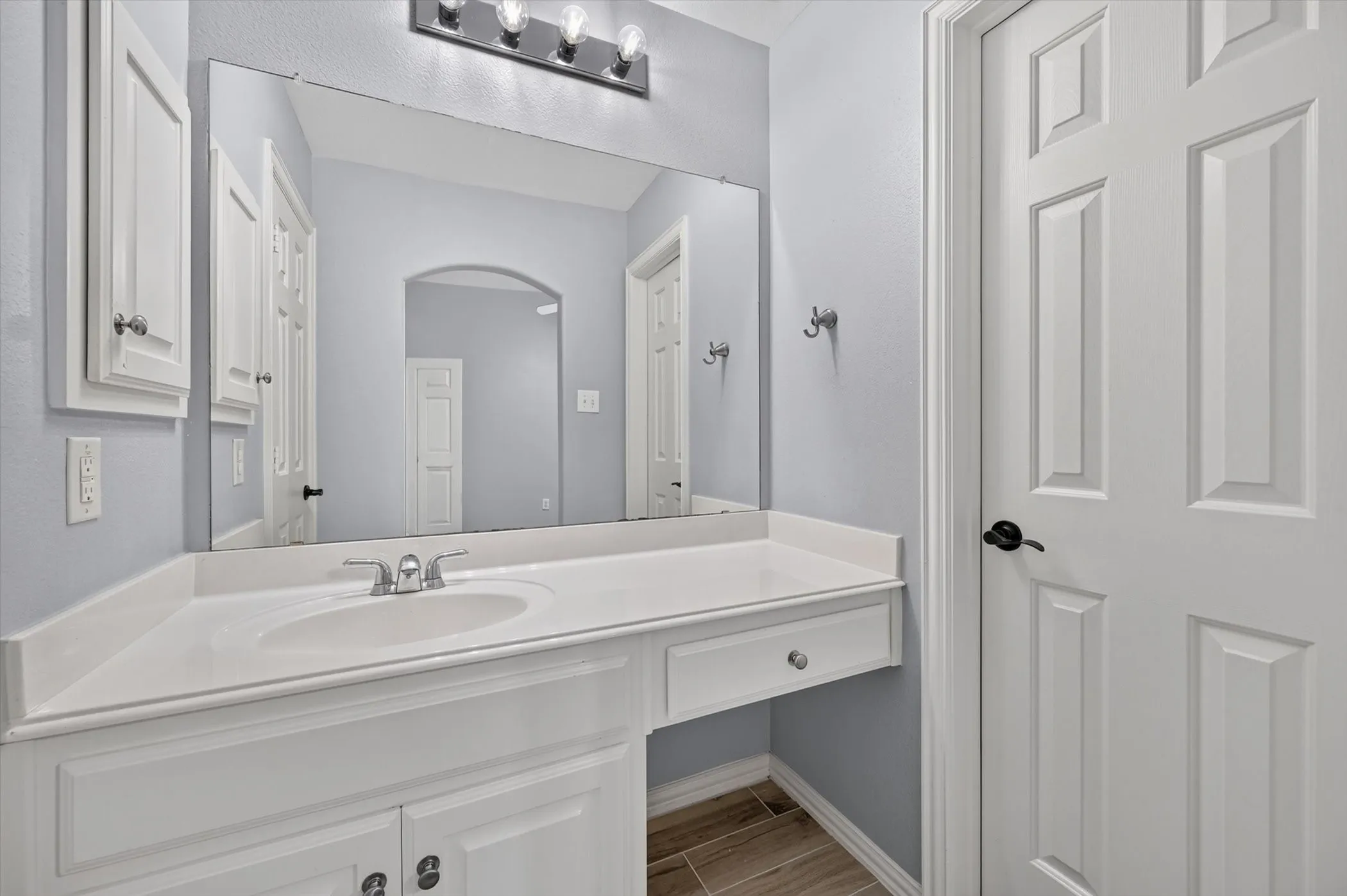 Single Family Residence For Sale in Tarrant County , 305 Victory Lane, Mansfield, Texas 76063, 4 Bedroom, 3 Bathroom, 2 Garage spaces, 3,527 Sqft, built in 2001, mls#21311161, Real Estate Agent in Mansfield, Homes For Sale in Tarrant county, Homes For Sale in Mansfield, Realtor in Mansfield Texas, Real Estate Brokerage Independent Realty Texas, Luminita Cordes Realtor