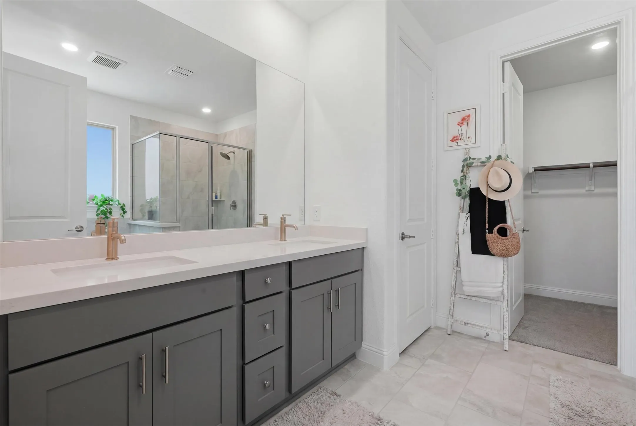Single Family Residence For Sale in Collin County , 1205 Beebalm Mews, Celina, Texas 75009, 3 Bedroom, 3 Bathroom, 2 Garage spaces, 2,157 Sqft, built in 2024, mls#21310939, Real Estate Agent in Celina, Homes For Sale in Collin county, Homes For Sale in Celina, Realtor in Celina Texas, Real Estate Brokerage Independent Realty Texas, Luminita Cordes Realtor