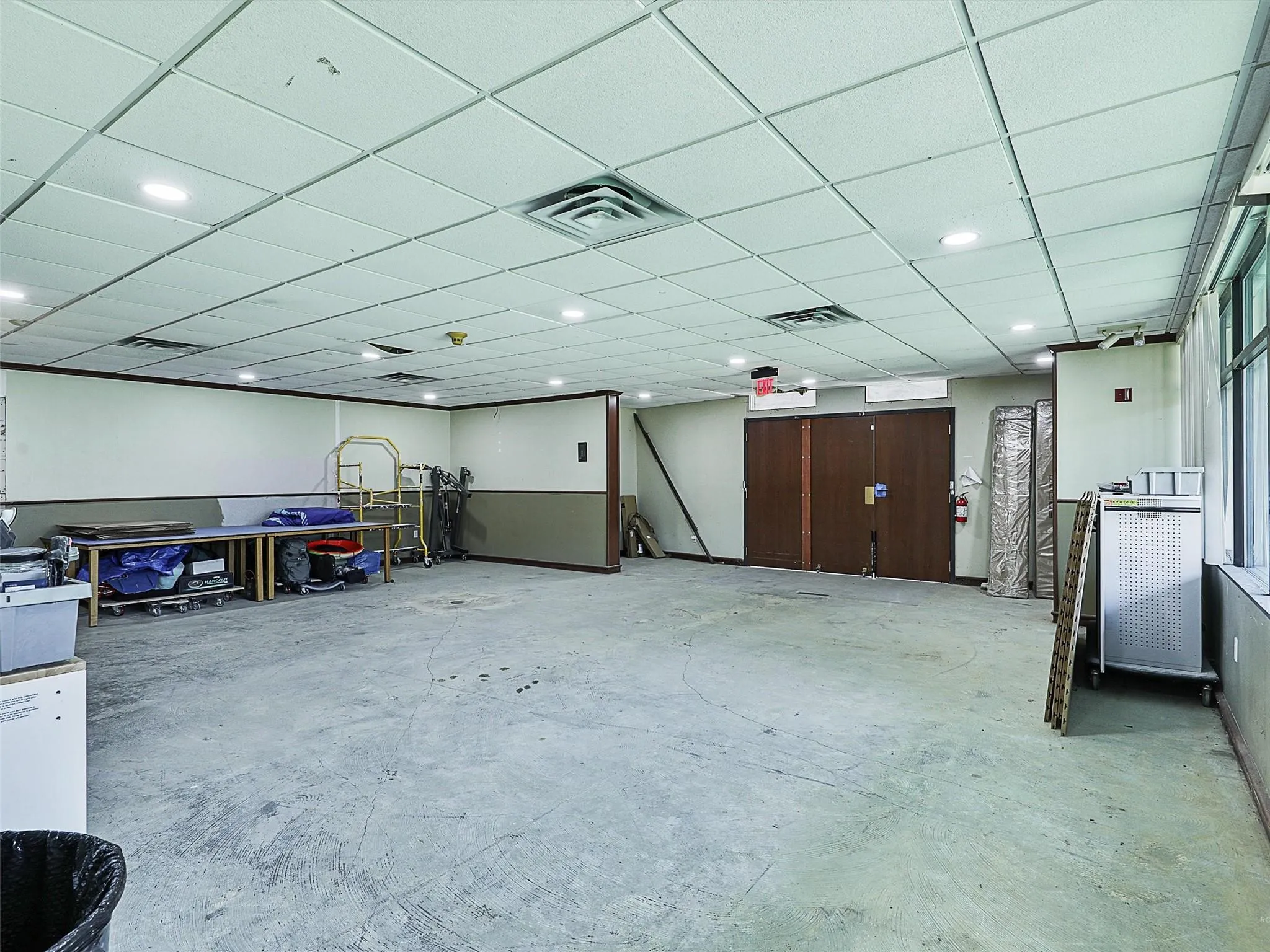 Office For Sale in Grayson County , 1331 Memorial Drive, Denison, Texas 75020, 0, 0, Garage spaces, 0 Sqft, built in 1992, mls#21313700, Real Estate Agent in Denison, Homes For Sale in Grayson county, Homes For Sale in Denison, Realtor in Denison Texas, Real Estate Brokerage Independent Realty Texas, Luminita Cordes Realtor
