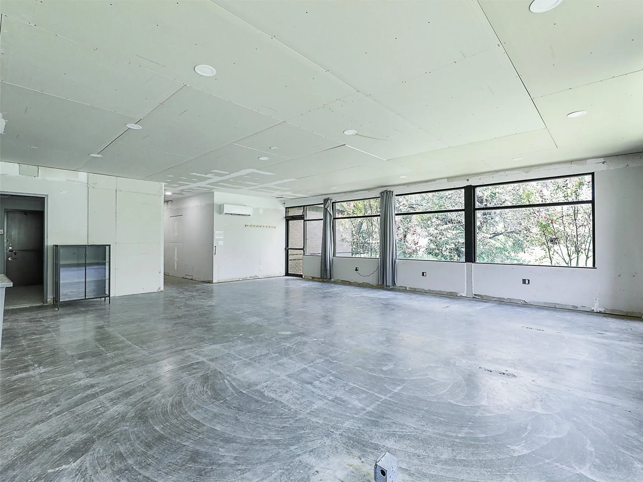 Office For Sale in Grayson County , 1331 Memorial Drive, Denison, Texas 75020, 0, 0, Garage spaces, 0 Sqft, built in 1992, mls#21313700, Real Estate Agent in Denison, Homes For Sale in Grayson county, Homes For Sale in Denison, Realtor in Denison Texas, Real Estate Brokerage Independent Realty Texas, Luminita Cordes Realtor
