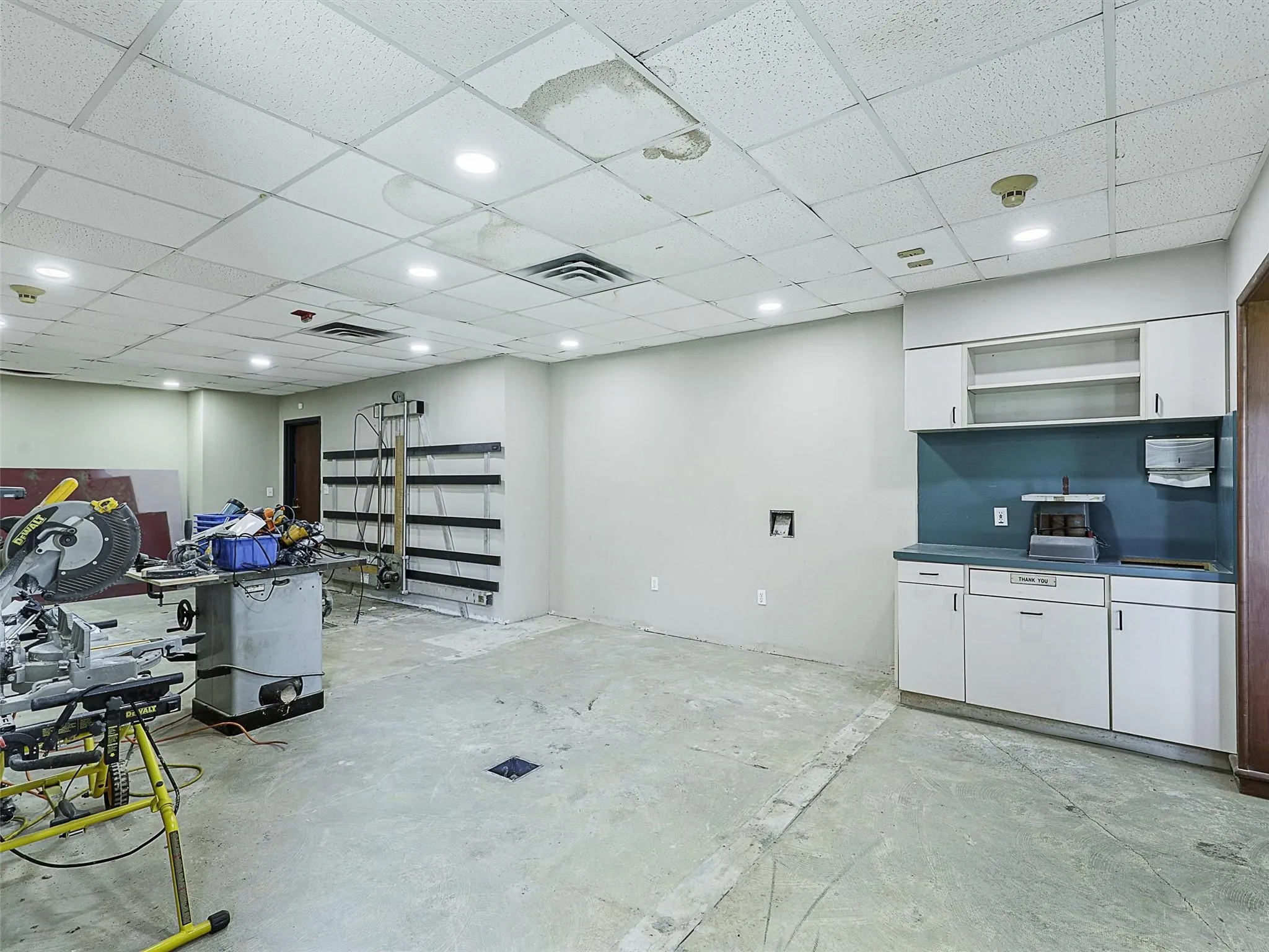 Office For Sale in Grayson County , 1331 Memorial Drive, Denison, Texas 75020, 0, 0, Garage spaces, 0 Sqft, built in 1992, mls#21313700, Real Estate Agent in Denison, Homes For Sale in Grayson county, Homes For Sale in Denison, Realtor in Denison Texas, Real Estate Brokerage Independent Realty Texas, Luminita Cordes Realtor