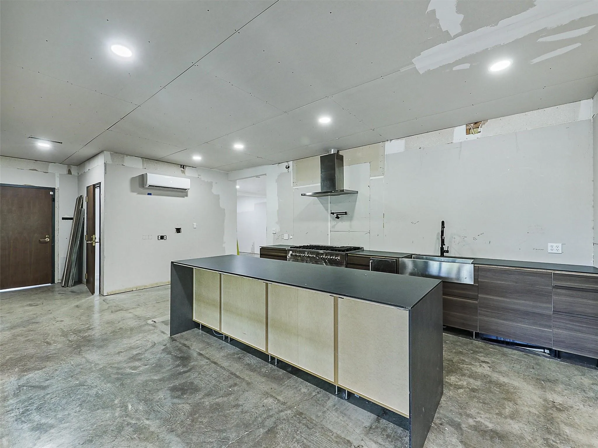 Office For Sale in Grayson County , 1331 Memorial Drive, Denison, Texas 75020, 0, 0, Garage spaces, 0 Sqft, built in 1992, mls#21313700, Real Estate Agent in Denison, Homes For Sale in Grayson county, Homes For Sale in Denison, Realtor in Denison Texas, Real Estate Brokerage Independent Realty Texas, Luminita Cordes Realtor