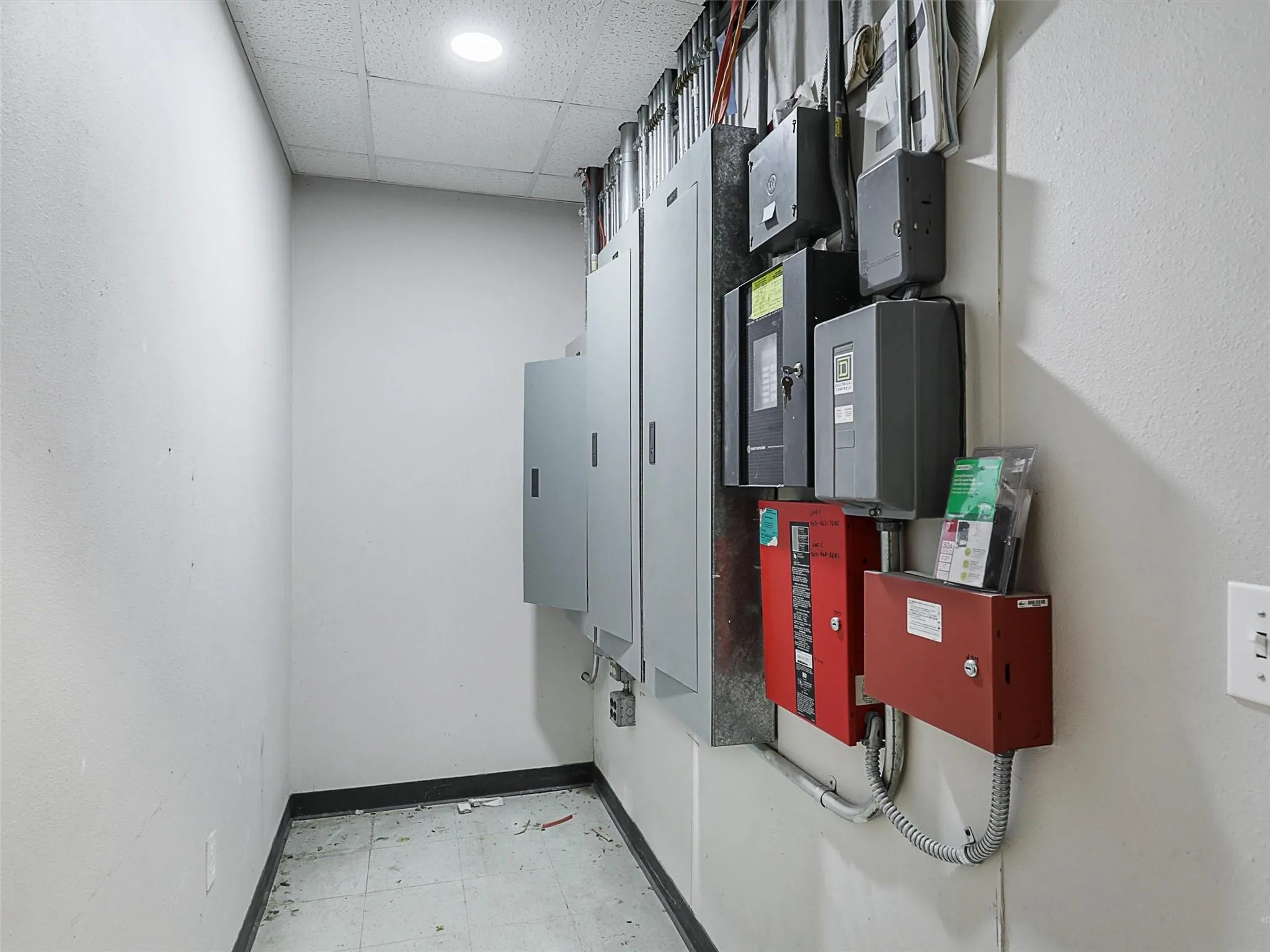 Office For Sale in Grayson County , 1331 Memorial Drive, Denison, Texas 75020, 0, 0, Garage spaces, 0 Sqft, built in 1992, mls#21313700, Real Estate Agent in Denison, Homes For Sale in Grayson county, Homes For Sale in Denison, Realtor in Denison Texas, Real Estate Brokerage Independent Realty Texas, Luminita Cordes Realtor