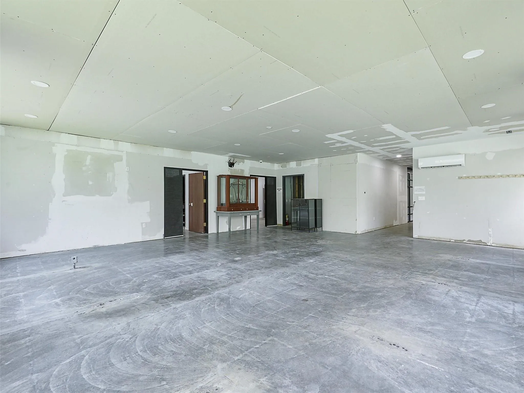 Office For Rent in Grayson County , 1331 Memorial Drive, Denison, Texas 75020, 0, 0, Garage spaces, 0 Sqft, built in 1992, mls#21313704, Real Estate Agent in Denison, Homes For Rent in Grayson county, Homes For Rent in Denison, Realtor in Denison Texas, Real Estate Brokerage Independent Realty Texas, Luminita Cordes Realtor