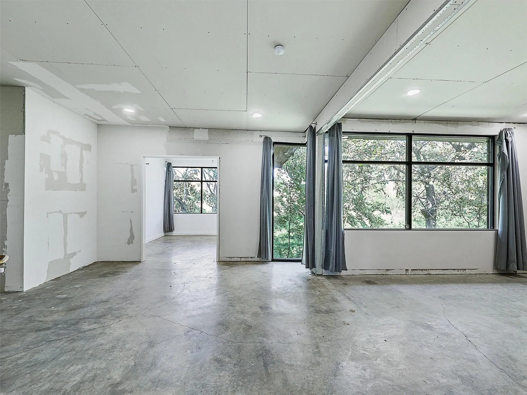 Office For Rent in Grayson County , 1331 Memorial Drive, Denison, Texas 75020, 0, 0, Garage spaces, 0 Sqft, built in 1992, mls#21313704, Real Estate Agent in Denison, Homes For Rent in Grayson county, Homes For Rent in Denison, Realtor in Denison Texas, Real Estate Brokerage Independent Realty Texas, Luminita Cordes Realtor