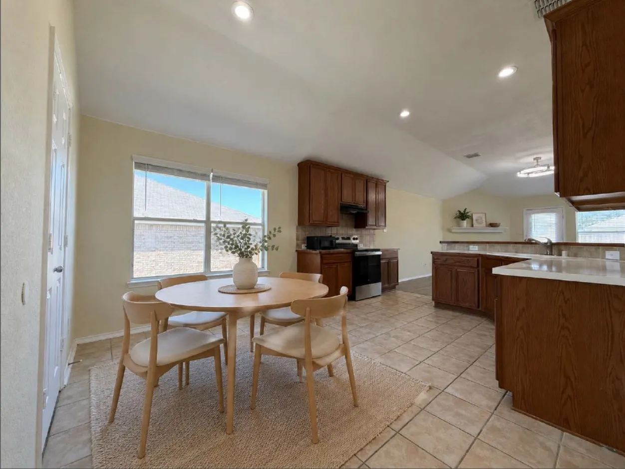 Single Family Residence For Sale in Tarrant County , 14120 Tanglebrush Trail, Fort Worth, Texas 76052, 4 Bedroom, 2 Bathroom, 2 Garage spaces, 2,139 Sqft, built in 2006, mls#21308035, Real Estate Agent in Fort Worth, Homes For Sale in Tarrant county, Homes For Sale in Fort Worth, Realtor in Fort Worth Texas, Real Estate Brokerage Independent Realty Texas, Luminita Cordes Realtor
