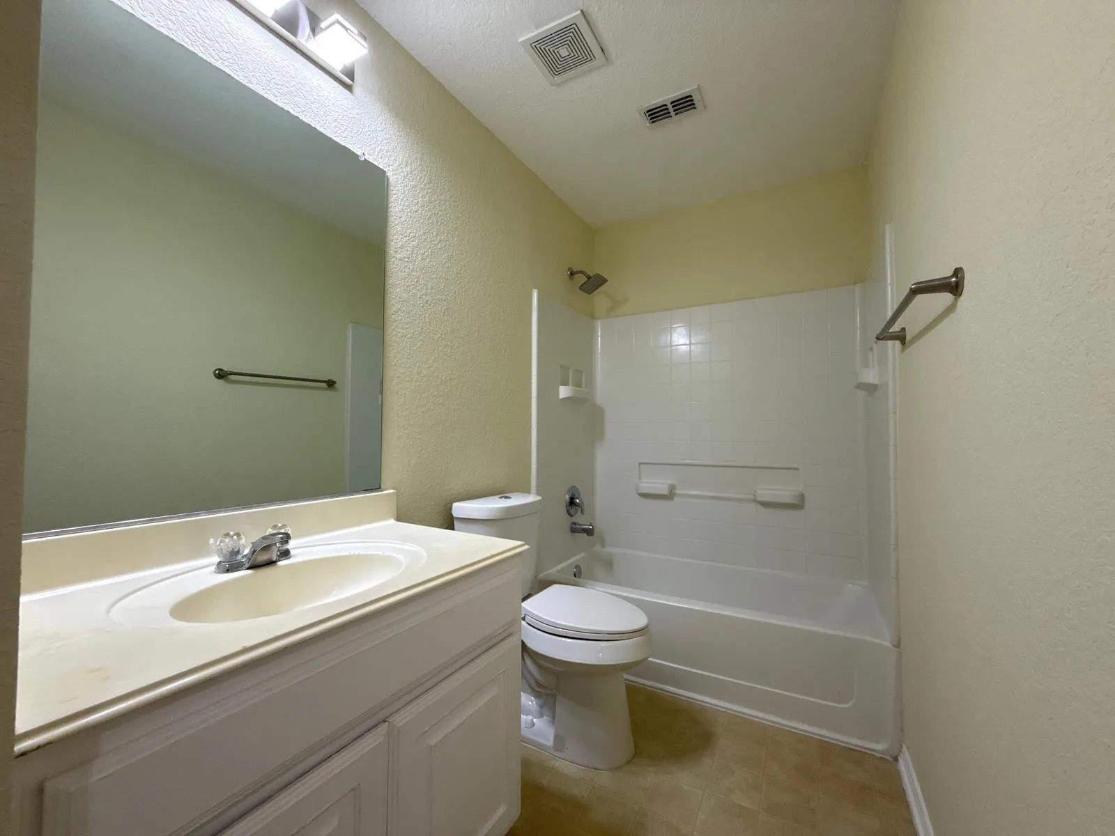 Single Family Residence For Sale in Tarrant County , 14120 Tanglebrush Trail, Fort Worth, Texas 76052, 4 Bedroom, 2 Bathroom, 2 Garage spaces, 2,139 Sqft, built in 2006, mls#21308035, Real Estate Agent in Fort Worth, Homes For Sale in Tarrant county, Homes For Sale in Fort Worth, Realtor in Fort Worth Texas, Real Estate Brokerage Independent Realty Texas, Luminita Cordes Realtor