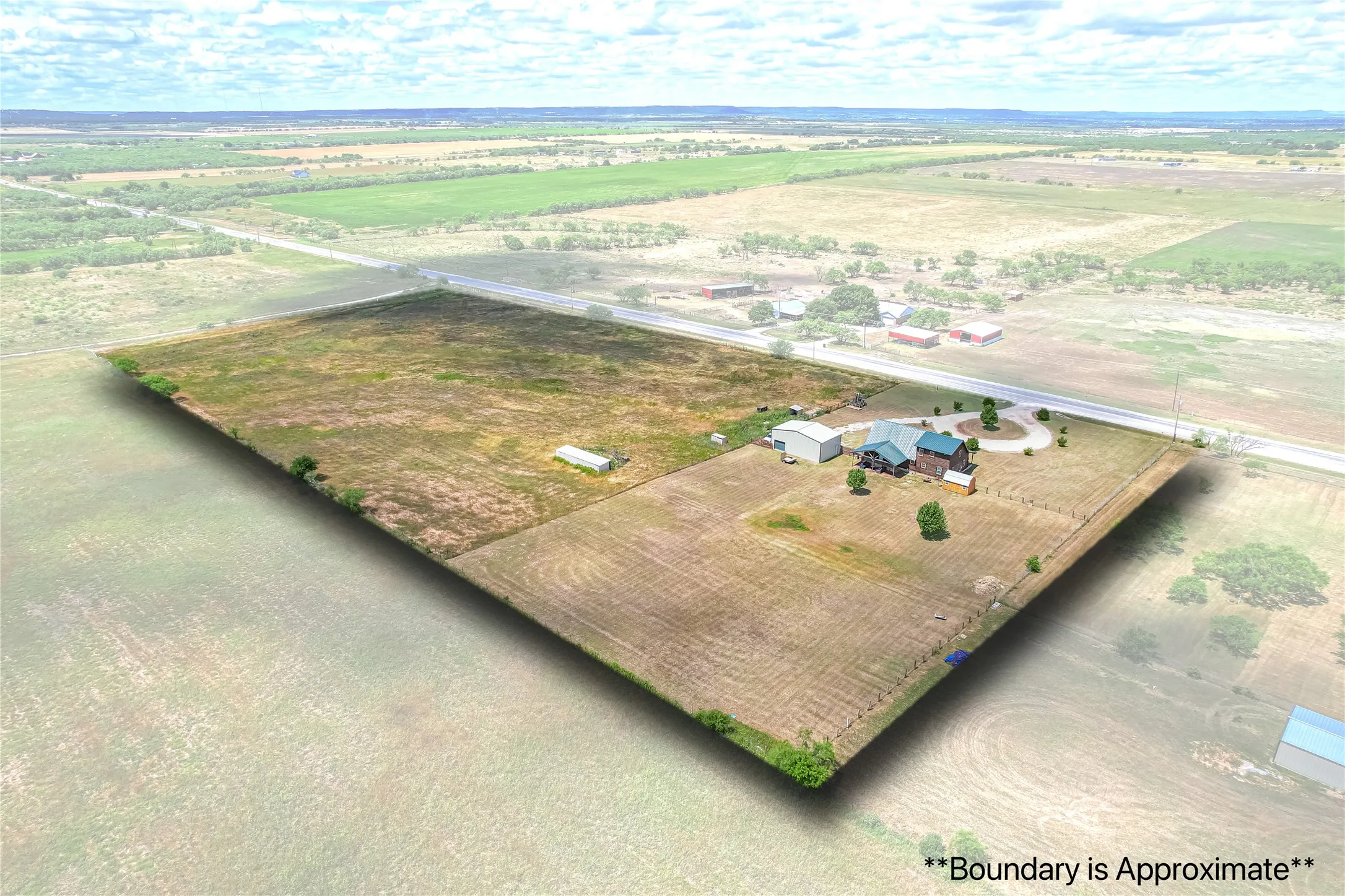 Single Family Residence For Sale in Callahan County , 5074 Fm 603, Clyde, Texas 79510, 4 Bedroom, 3 Bathroom, Garage spaces, 2,700 Sqft, built in 2009, mls#21308243, Real Estate Agent in Clyde, Homes For Sale in Callahan county, Homes For Sale in Clyde, Realtor in Clyde Texas, Real Estate Brokerage Independent Realty Texas, Luminita Cordes Realtor