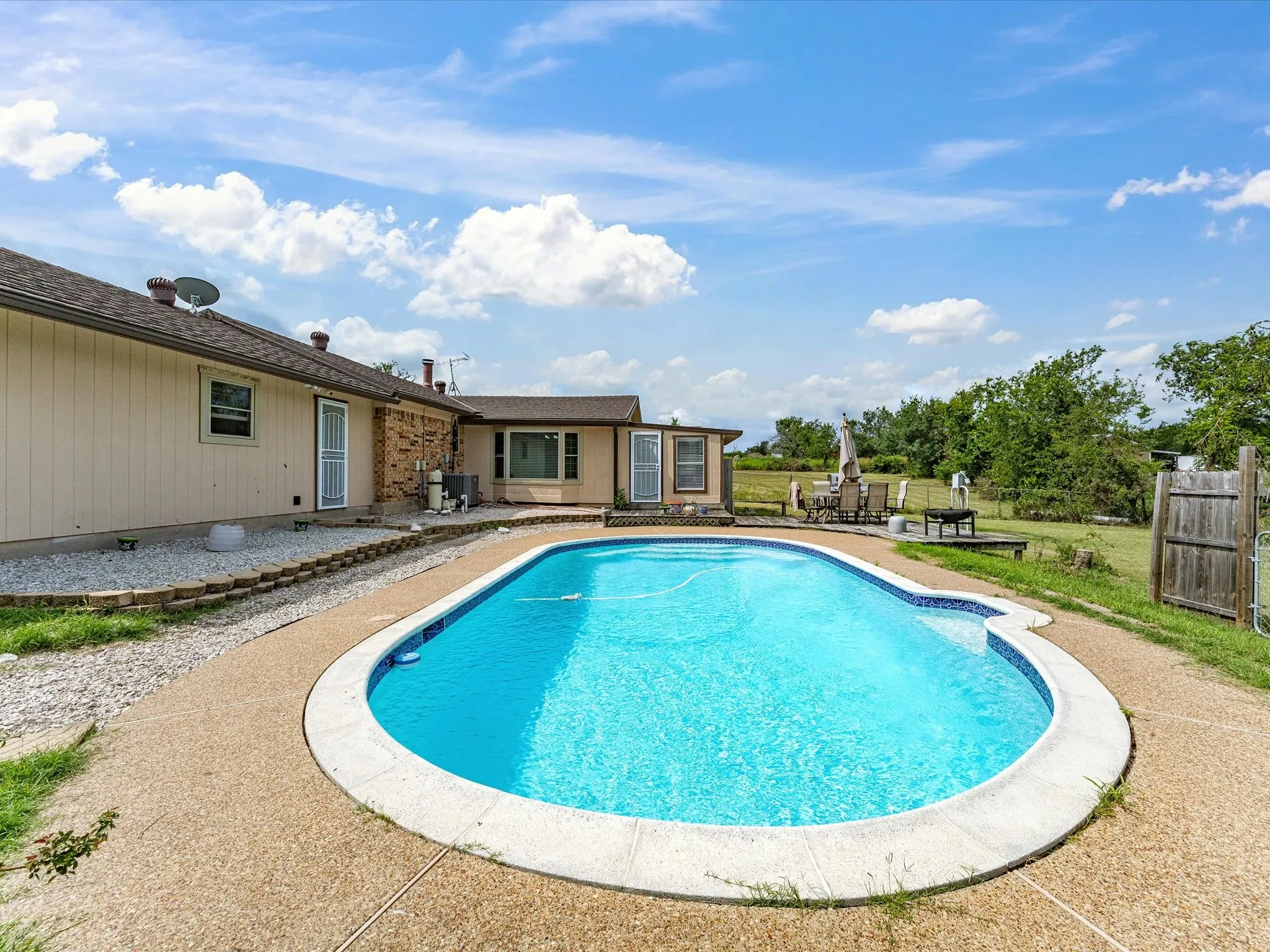 Single Family Residence For Sale in Parker County , 704 Land Of Goshen Drive, Springtown, Texas 76082, 3 Bedrooms, 2 Bathrooms, 2 Garage spaces, 1,520 Sqft, built in 1983, Price $379,989, mls#21313324, Real Estate Agent in Springtown, Homes For Sale in Parker county, Homes For Sale in Springtown, Realtor in Springtown Texas, Real Estate Brokerage Independent Realty Texas, Luminita Cordes Realtor