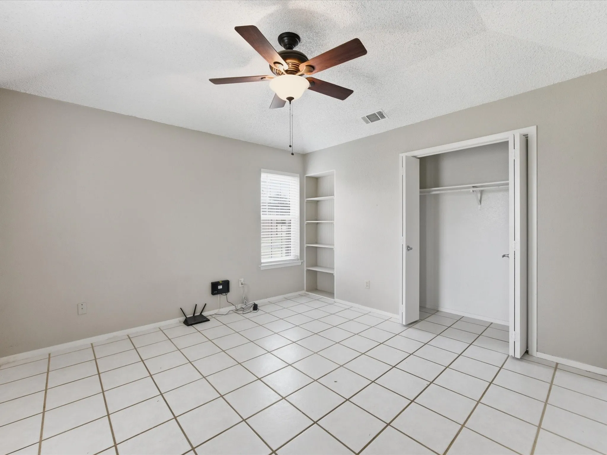 Single Family Residence For Sale in Parker County , 704 Land Of Goshen Drive, Springtown, Texas 76082, 3 Bedrooms, 2 Bathrooms, 2 Garage spaces, 1,520 Sqft, built in 1983, Price $379,989, mls#21313324, Real Estate Agent in Springtown, Homes For Sale in Parker county, Homes For Sale in Springtown, Realtor in Springtown Texas, Real Estate Brokerage Independent Realty Texas, Luminita Cordes Realtor