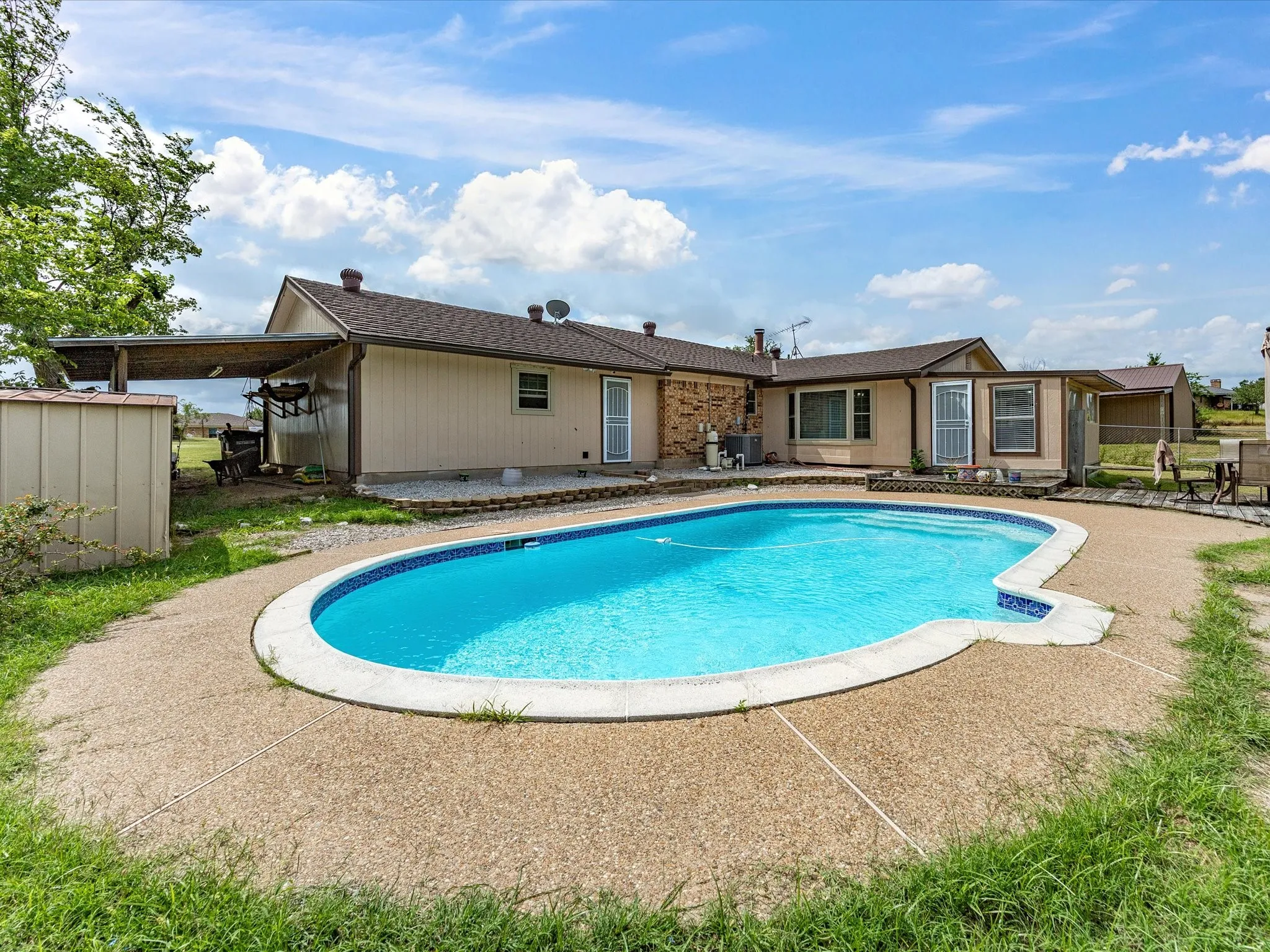 Single Family Residence For Sale in Parker County , 704 Land Of Goshen Drive, Springtown, Texas 76082, 3 Bedrooms, 2 Bathrooms, 2 Garage spaces, 1,520 Sqft, built in 1983, Price $379,989, mls#21313324, Real Estate Agent in Springtown, Homes For Sale in Parker county, Homes For Sale in Springtown, Realtor in Springtown Texas, Real Estate Brokerage Independent Realty Texas, Luminita Cordes Realtor