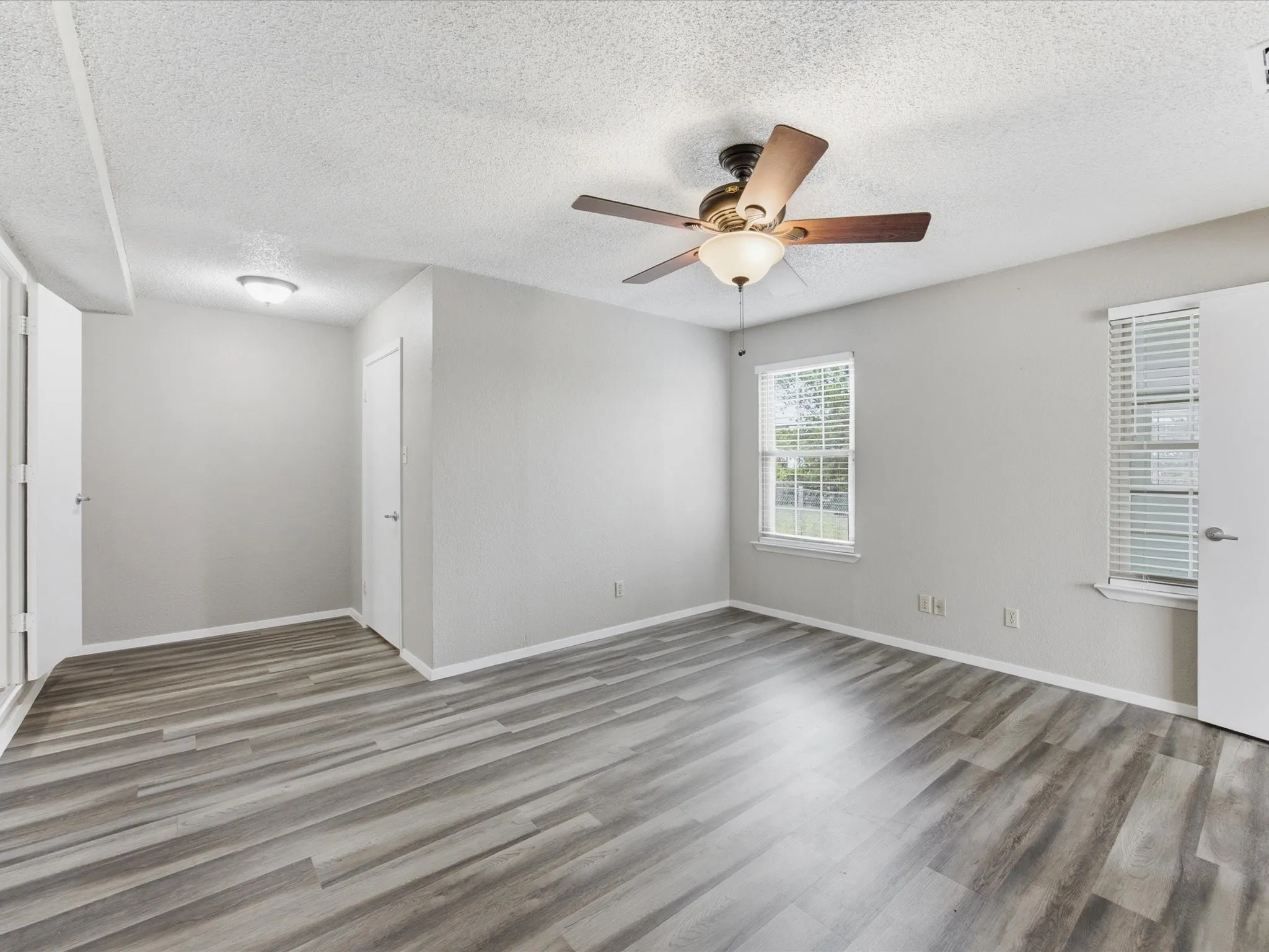 Single Family Residence For Sale in Parker County , 704 Land Of Goshen Drive, Springtown, Texas 76082, 3 Bedrooms, 2 Bathrooms, 2 Garage spaces, 1,520 Sqft, built in 1983, Price $379,989, mls#21313324, Real Estate Agent in Springtown, Homes For Sale in Parker county, Homes For Sale in Springtown, Realtor in Springtown Texas, Real Estate Brokerage Independent Realty Texas, Luminita Cordes Realtor