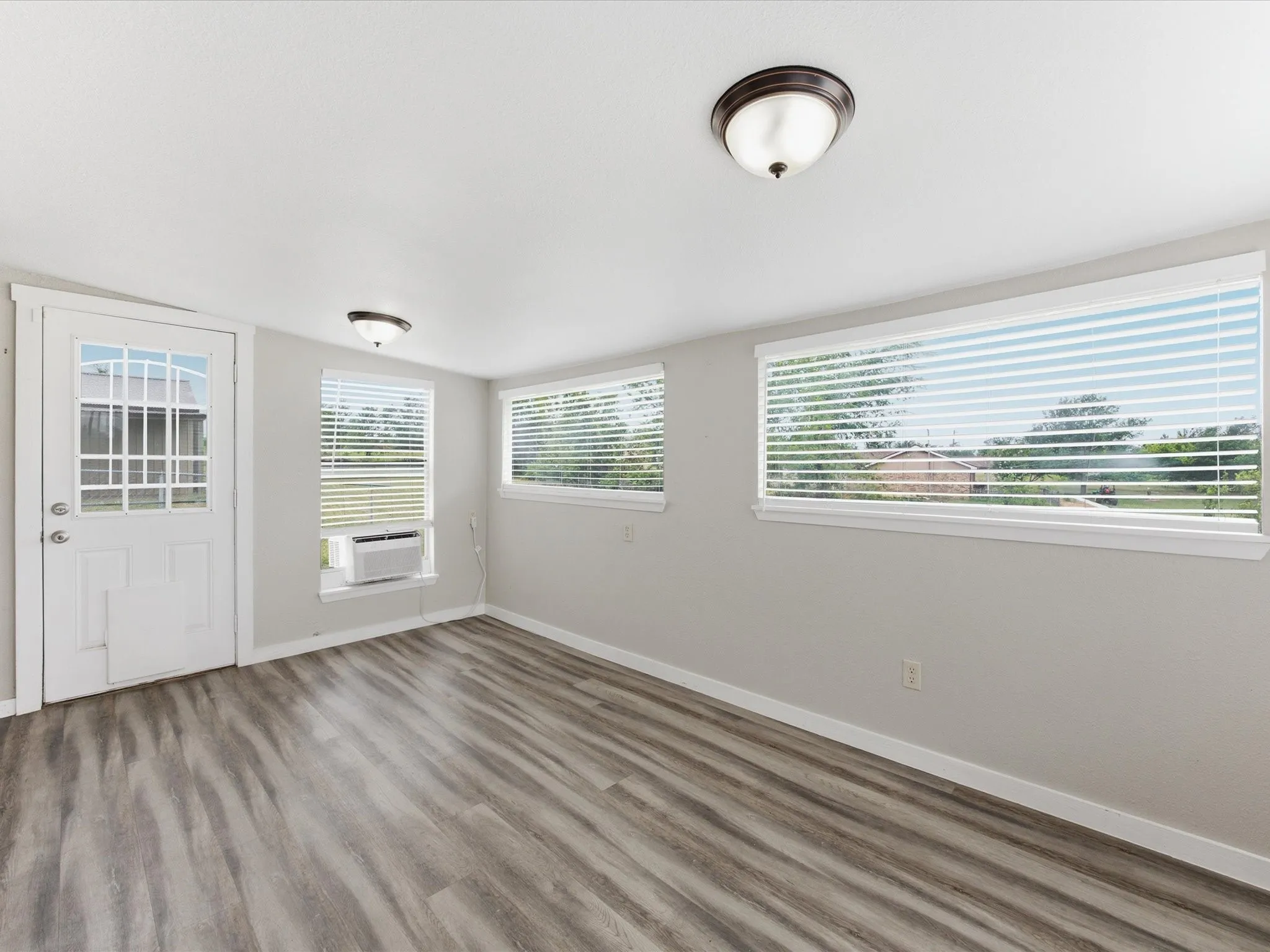 Single Family Residence For Sale in Parker County , 704 Land Of Goshen Drive, Springtown, Texas 76082, 3 Bedrooms, 2 Bathrooms, 2 Garage spaces, 1,520 Sqft, built in 1983, Price $379,989, mls#21313324, Real Estate Agent in Springtown, Homes For Sale in Parker county, Homes For Sale in Springtown, Realtor in Springtown Texas, Real Estate Brokerage Independent Realty Texas, Luminita Cordes Realtor