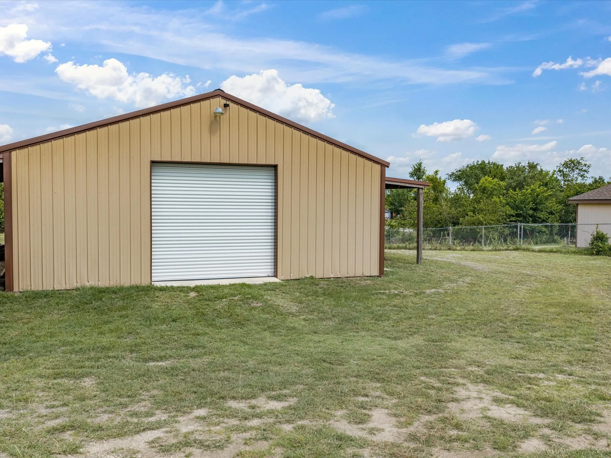 Single Family Residence For Sale in Parker County , 704 Land Of Goshen Drive, Springtown, Texas 76082, 3 Bedrooms, 2 Bathrooms, 2 Garage spaces, 1,520 Sqft, built in 1983, Price $379,989, mls#21313324, Real Estate Agent in Springtown, Homes For Sale in Parker county, Homes For Sale in Springtown, Realtor in Springtown Texas, Real Estate Brokerage Independent Realty Texas, Luminita Cordes Realtor