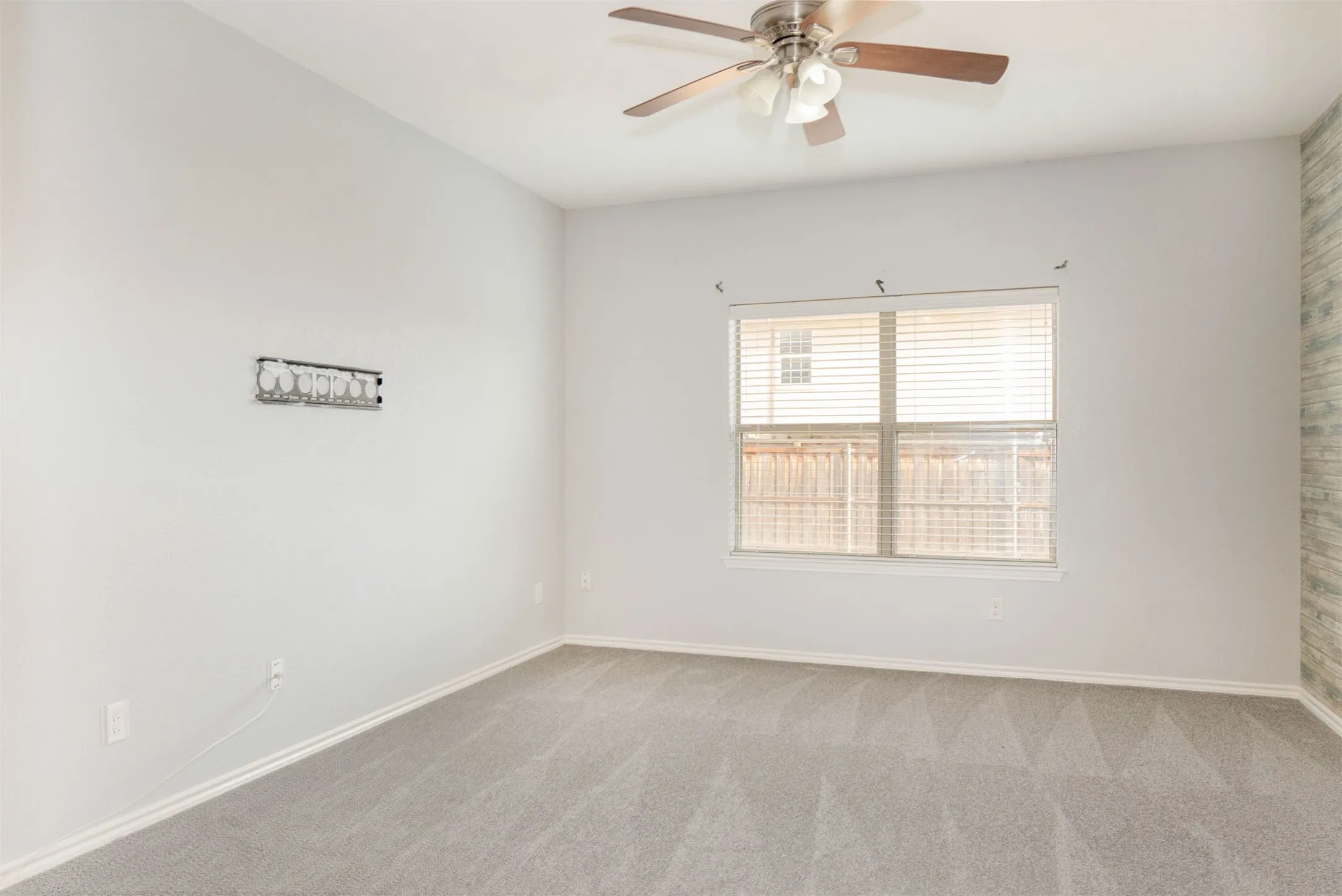 Single Family Residence For Sale in Tarrant County , 4117 Tiburon Street, Fort Worth, Texas 76106, 4 Bedroom, 3 Bathroom, 2 Garage spaces, 2,863 Sqft, built in 2013, mls#21313510, Real Estate Agent in Fort Worth, Homes For Sale in Tarrant county, Homes For Sale in Fort Worth, Realtor in Fort Worth Texas, Real Estate Brokerage Independent Realty Texas, Luminita Cordes Realtor