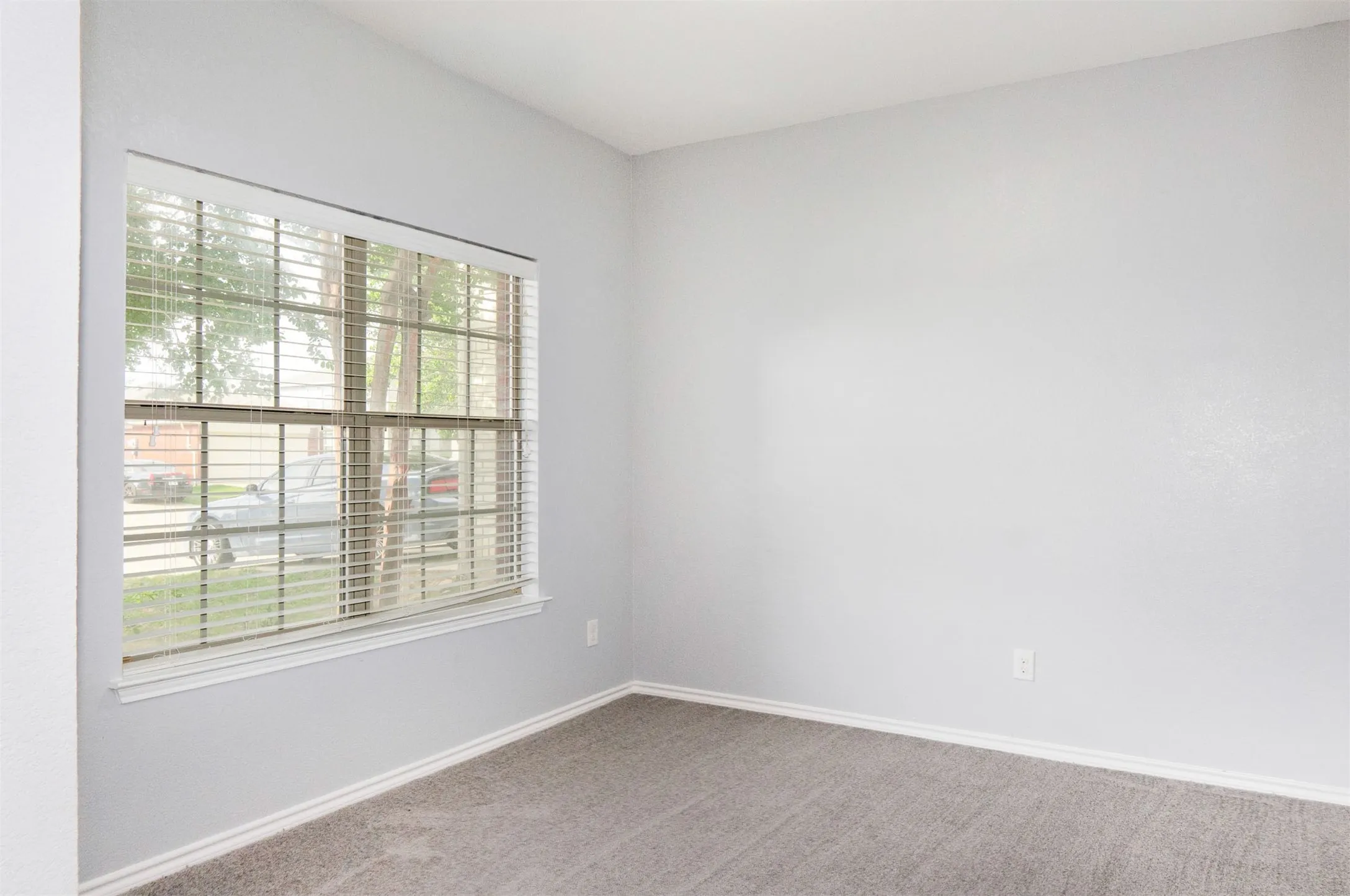 Single Family Residence For Sale in Tarrant County , 4117 Tiburon Street, Fort Worth, Texas 76106, 4 Bedroom, 3 Bathroom, 2 Garage spaces, 2,863 Sqft, built in 2013, mls#21313510, Real Estate Agent in Fort Worth, Homes For Sale in Tarrant county, Homes For Sale in Fort Worth, Realtor in Fort Worth Texas, Real Estate Brokerage Independent Realty Texas, Luminita Cordes Realtor