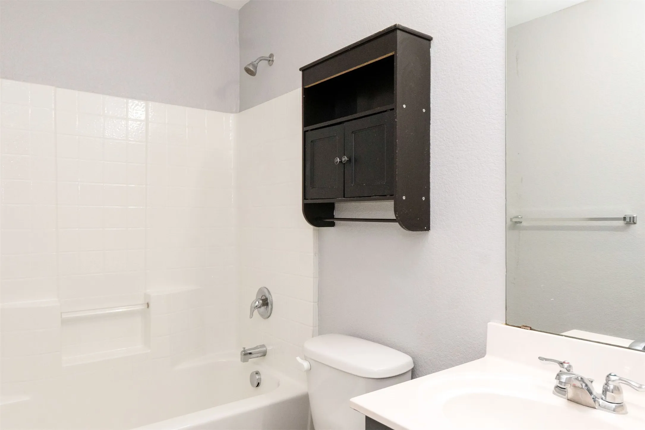 Single Family Residence For Sale in Tarrant County , 4117 Tiburon Street, Fort Worth, Texas 76106, 4 Bedroom, 3 Bathroom, 2 Garage spaces, 2,863 Sqft, built in 2013, mls#21313510, Real Estate Agent in Fort Worth, Homes For Sale in Tarrant county, Homes For Sale in Fort Worth, Realtor in Fort Worth Texas, Real Estate Brokerage Independent Realty Texas, Luminita Cordes Realtor