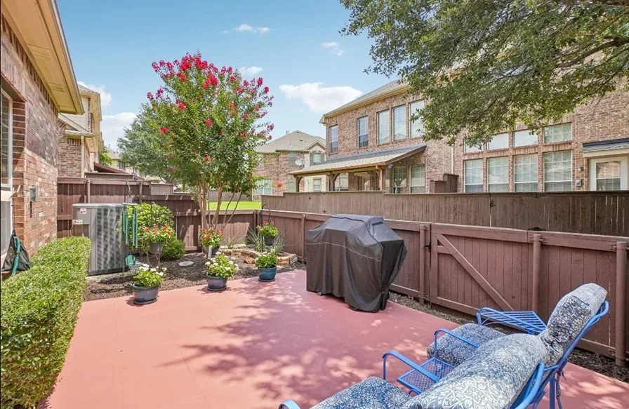 Townhouse For Sale in Dallas County , 6118 Shoal Creek Trail, Garland, Texas 75044, 3 Bedroom, 3 Bathroom, 2 Garage spaces, 2,323 Sqft, built in 2009, mls#21311713, Real Estate Agent in Garland, Homes For Sale in Dallas county, Homes For Sale in Garland, Realtor in Garland Texas, Real Estate Brokerage Independent Realty Texas, Luminita Cordes Realtor