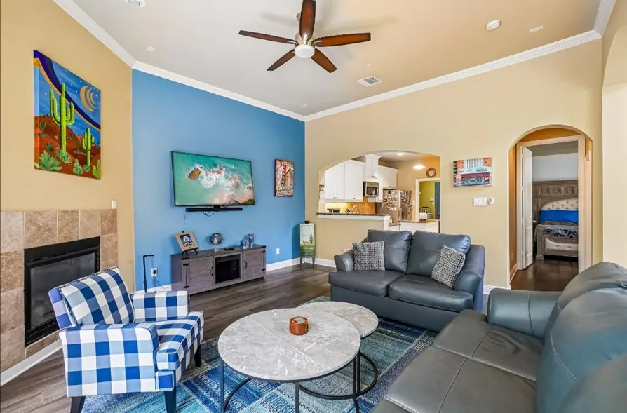 Townhouse For Sale in Dallas County , 6118 Shoal Creek Trail, Garland, Texas 75044, 3 Bedroom, 3 Bathroom, 2 Garage spaces, 2,323 Sqft, built in 2009, mls#21311713, Real Estate Agent in Garland, Homes For Sale in Dallas county, Homes For Sale in Garland, Realtor in Garland Texas, Real Estate Brokerage Independent Realty Texas, Luminita Cordes Realtor