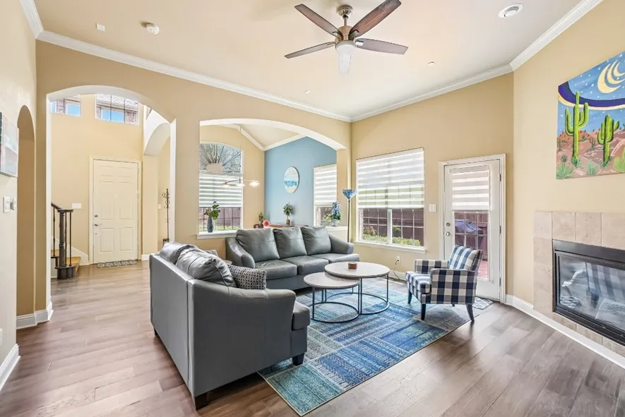 Townhouse For Sale in Dallas County , 6118 Shoal Creek Trail, Garland, Texas 75044, 3 Bedroom, 3 Bathroom, 2 Garage spaces, 2,323 Sqft, built in 2009, mls#21311713, Real Estate Agent in Garland, Homes For Sale in Dallas county, Homes For Sale in Garland, Realtor in Garland Texas, Real Estate Brokerage Independent Realty Texas, Luminita Cordes Realtor