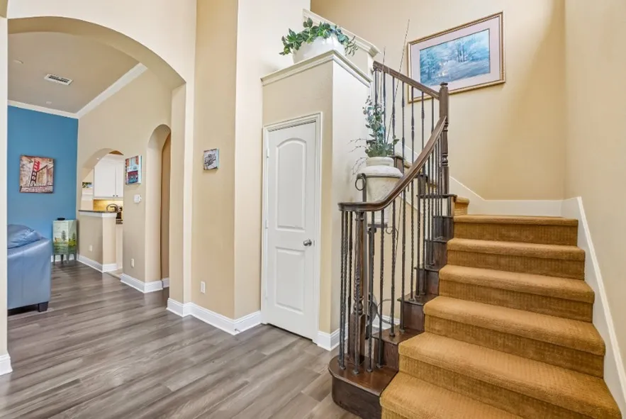 Townhouse For Sale in Dallas County , 6118 Shoal Creek Trail, Garland, Texas 75044, 3 Bedroom, 3 Bathroom, 2 Garage spaces, 2,323 Sqft, built in 2009, mls#21311713, Real Estate Agent in Garland, Homes For Sale in Dallas county, Homes For Sale in Garland, Realtor in Garland Texas, Real Estate Brokerage Independent Realty Texas, Luminita Cordes Realtor