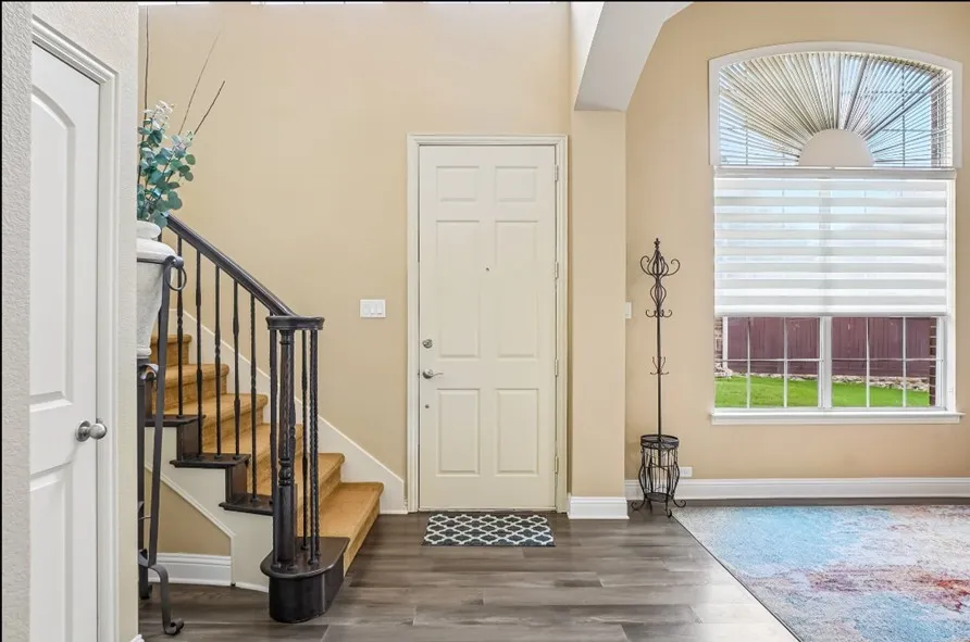 Townhouse For Sale in Dallas County , 6118 Shoal Creek Trail, Garland, Texas 75044, 3 Bedroom, 3 Bathroom, 2 Garage spaces, 2,323 Sqft, built in 2009, mls#21311713, Real Estate Agent in Garland, Homes For Sale in Dallas county, Homes For Sale in Garland, Realtor in Garland Texas, Real Estate Brokerage Independent Realty Texas, Luminita Cordes Realtor