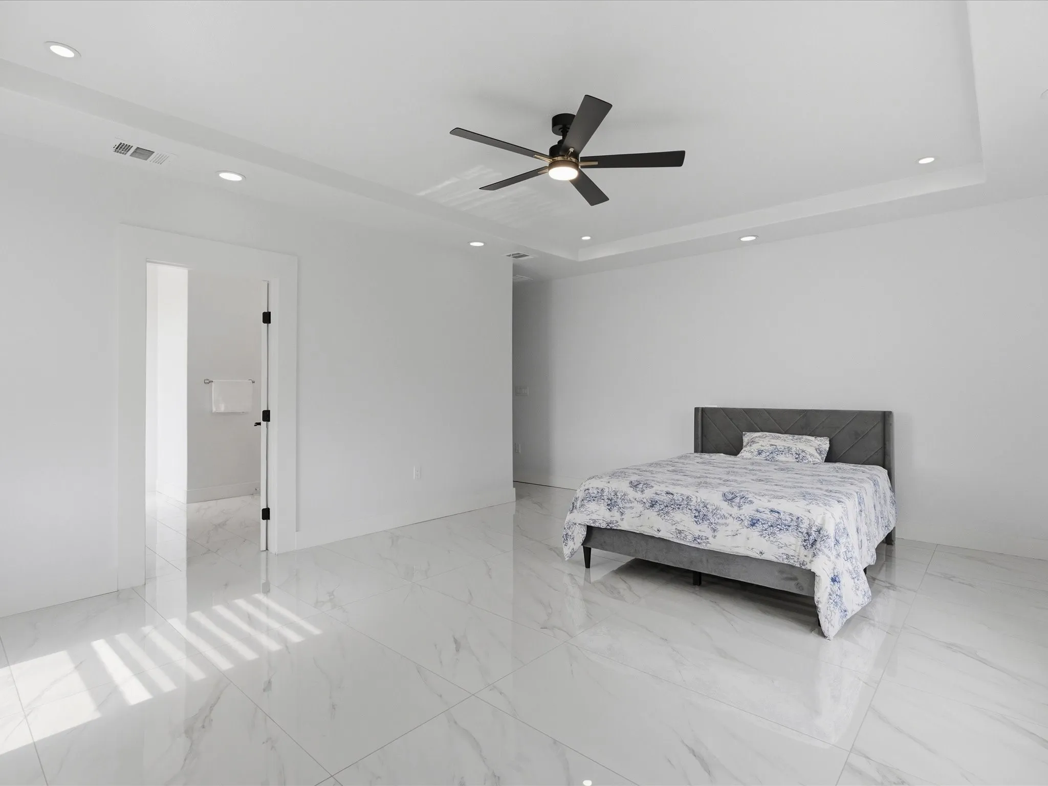 Single Family Residence For Sale in Denton County , 4450 E Masch Branch Road, Krum, Texas 76249, 5 Bedroom, 5 Bathroom, 2 Garage spaces, 3,668 Sqft, built in 2024, mls#21312705, Real Estate Agent in Krum, Homes For Sale in Denton county, Homes For Sale in Krum, Realtor in Krum Texas, Real Estate Brokerage Independent Realty Texas, Luminita Cordes Realtor
