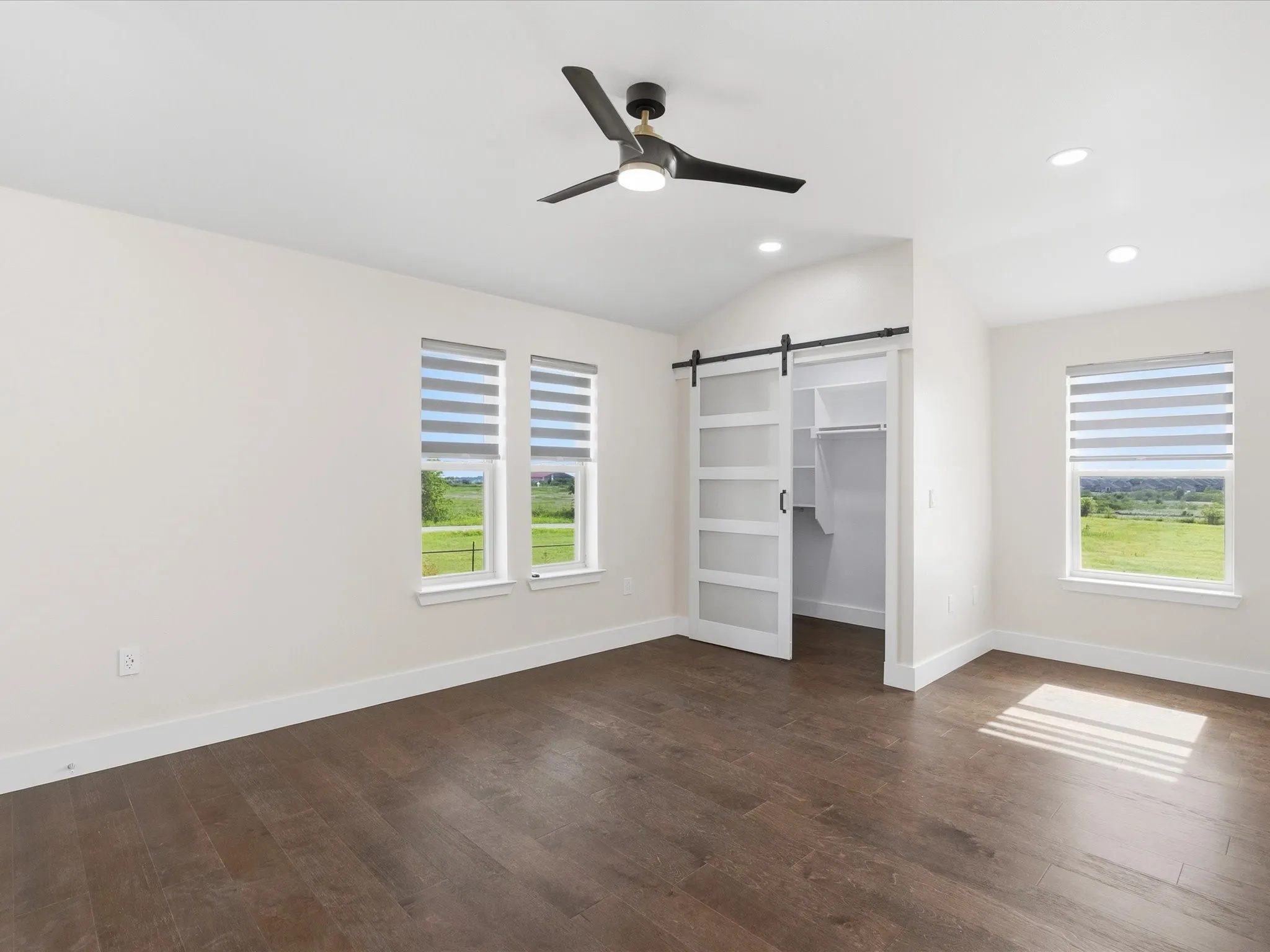 Single Family Residence For Sale in Denton County , 4450 E Masch Branch Road, Krum, Texas 76249, 5 Bedroom, 5 Bathroom, 2 Garage spaces, 3,668 Sqft, built in 2024, mls#21312705, Real Estate Agent in Krum, Homes For Sale in Denton county, Homes For Sale in Krum, Realtor in Krum Texas, Real Estate Brokerage Independent Realty Texas, Luminita Cordes Realtor