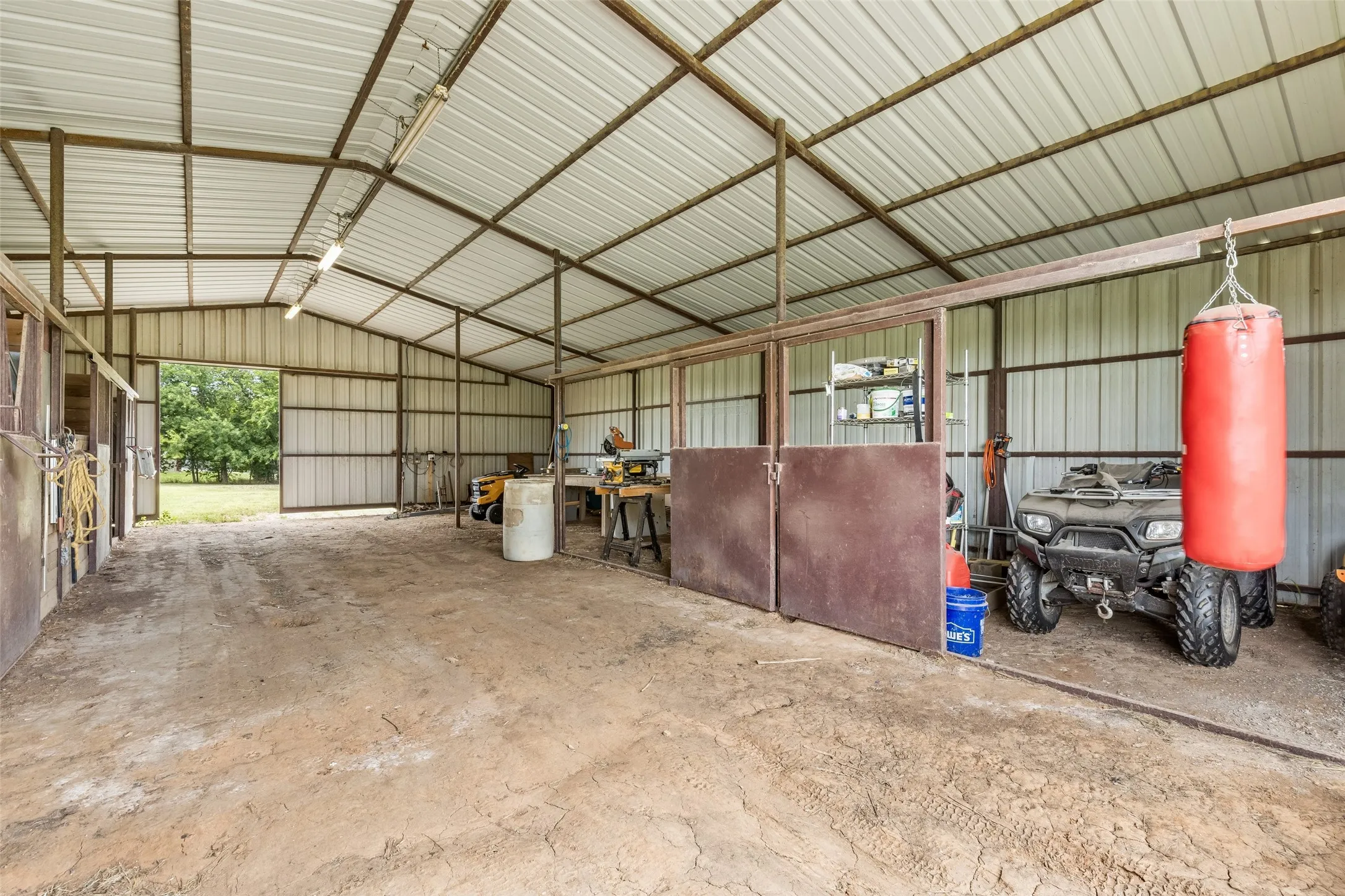 Single Family Residence For Sale in Wise County , 534 Conestoga Trail, Rhome, Texas 76078, 3 Bedroom, 2 Bathroom, Garage spaces, 1,765 Sqft, built in 1994, mls#21311883, Real Estate Agent in Rhome, Homes For Sale in Wise county, Homes For Sale in Rhome, Realtor in Rhome Texas, Real Estate Brokerage Independent Realty Texas, Luminita Cordes Realtor