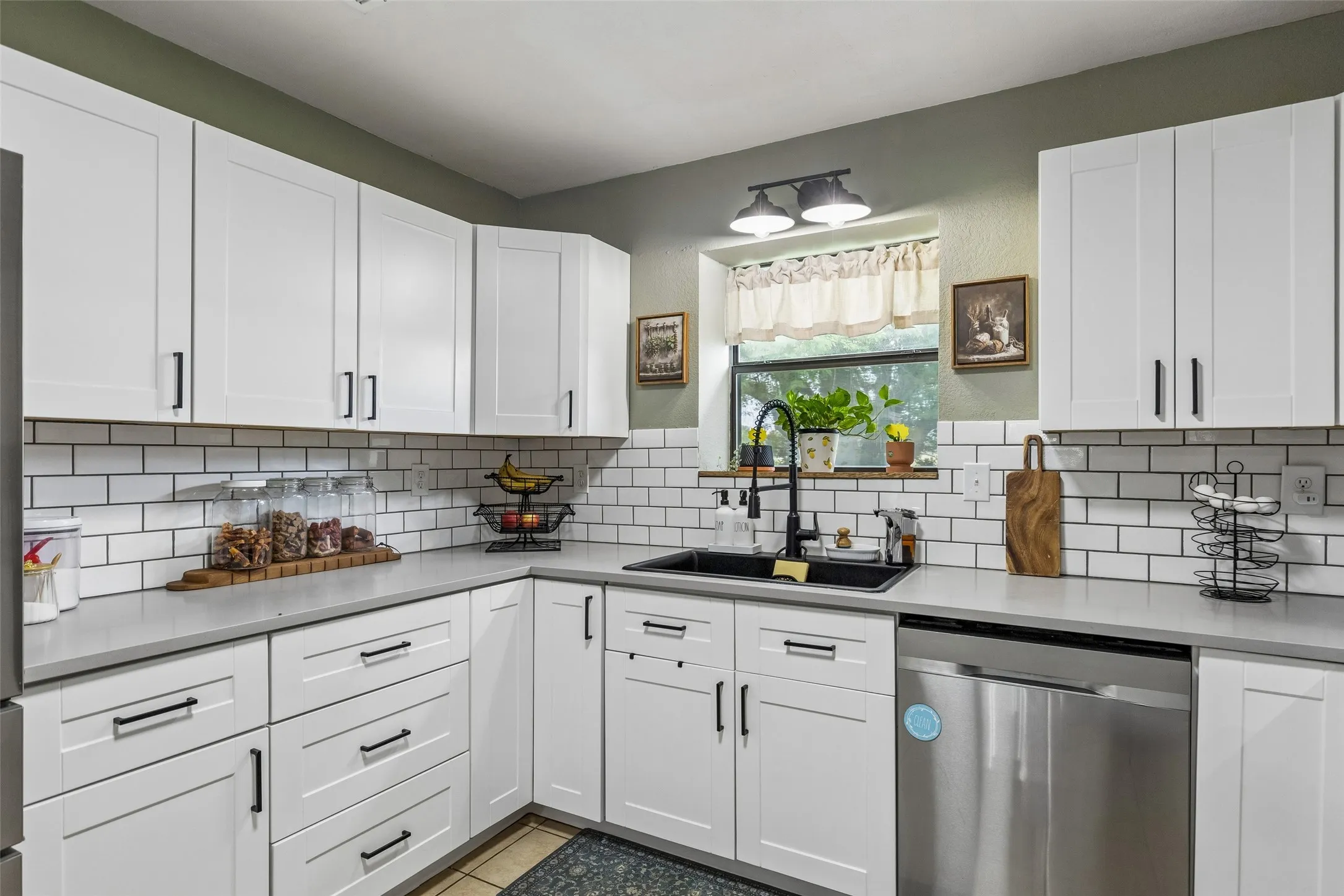 Single Family Residence For Sale in Wise County , 534 Conestoga Trail, Rhome, Texas 76078, 3 Bedroom, 2 Bathroom, Garage spaces, 1,765 Sqft, built in 1994, mls#21311883, Real Estate Agent in Rhome, Homes For Sale in Wise county, Homes For Sale in Rhome, Realtor in Rhome Texas, Real Estate Brokerage Independent Realty Texas, Luminita Cordes Realtor