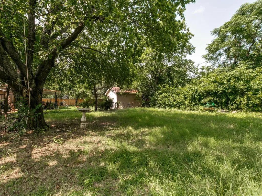 Single Family Residence For Sale in Denton County , 709 Mulkey Lane, Denton, Texas 76209, 3 Bedroom, 2 Bathroom, 1 Garage spaces, 1,704 Sqft, built in 1960, mls#21309059, Real Estate Agent in Denton, Homes For Sale in Denton county, Homes For Sale in Denton, Realtor in Denton Texas, Real Estate Brokerage Independent Realty Texas, Luminita Cordes Realtor