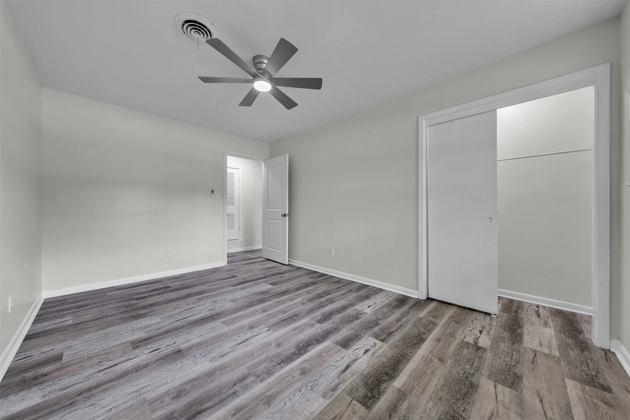 Single Family Residence For Sale in Palo Pinto County , 508 SE 25th Avenue, Mineral Wells, Texas 76067, 3 Bedroom, 2 Bathroom, 2 Garage spaces, 1,660 Sqft, built in 1961, mls#21313434, Real Estate Agent in Mineral Wells, Homes For Sale in Palo Pinto county, Homes For Sale in Mineral Wells, Realtor in Mineral Wells Texas, Real Estate Brokerage Independent Realty Texas, Luminita Cordes Realtor