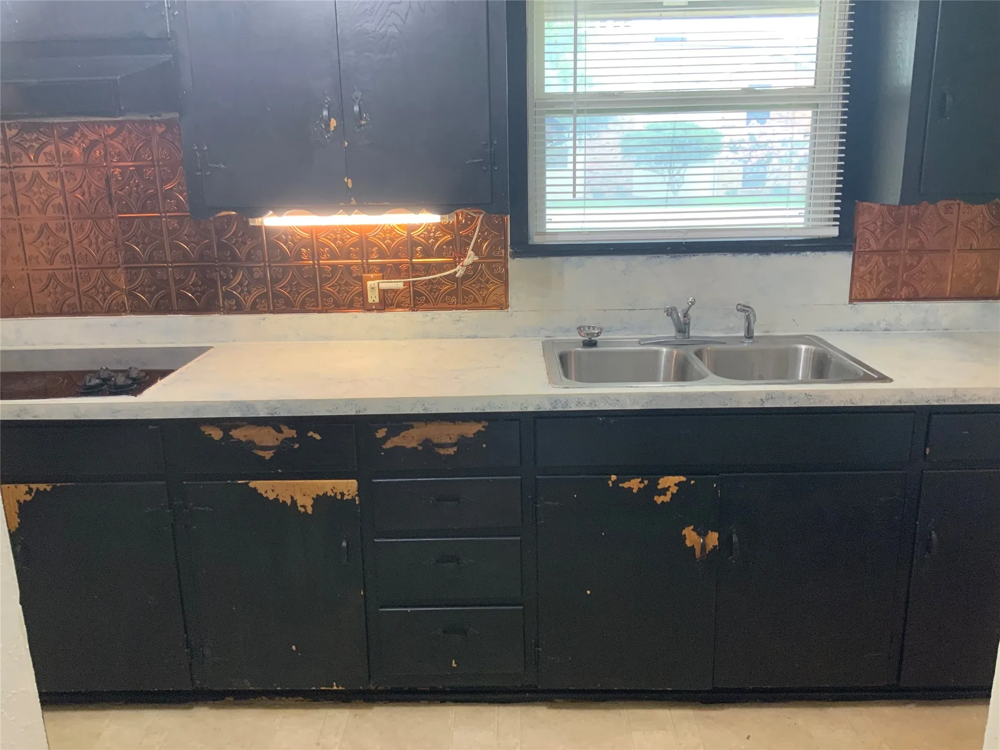 Single Family Residence For Sale in Ellis County , 1421 N 9th Street, Midlothian, Texas 76065, 3 Bedroom, 2 Bathroom, 2 Garage spaces, 1,177 Sqft, built in 1960, mls#21313557, Real Estate Agent in Midlothian, Homes For Sale in Ellis county, Homes For Sale in Midlothian, Realtor in Midlothian Texas, Real Estate Brokerage Independent Realty Texas, Luminita Cordes Realtor