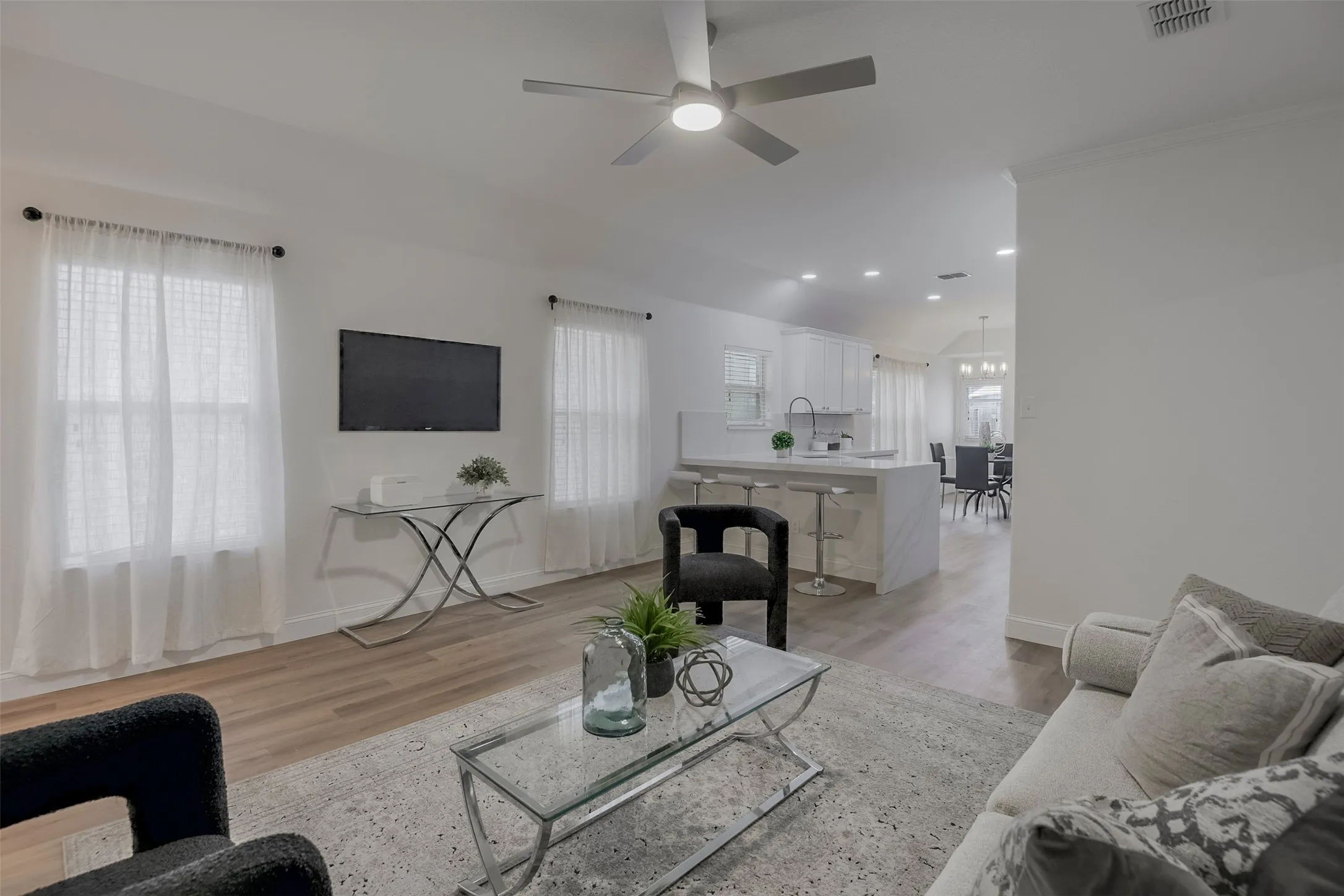 Single Family Residence For Sale in Tarrant County , 2828 Houston Wood Drive, Fort Worth, Texas 76244, 4 Bedroom, 2 Bathroom, 2 Garage spaces, 1,538 Sqft, built in 2012, mls#21311235, Real Estate Agent in Fort Worth, Homes For Sale in Tarrant county, Homes For Sale in Fort Worth, Realtor in Fort Worth Texas, Real Estate Brokerage Independent Realty Texas, Luminita Cordes Realtor