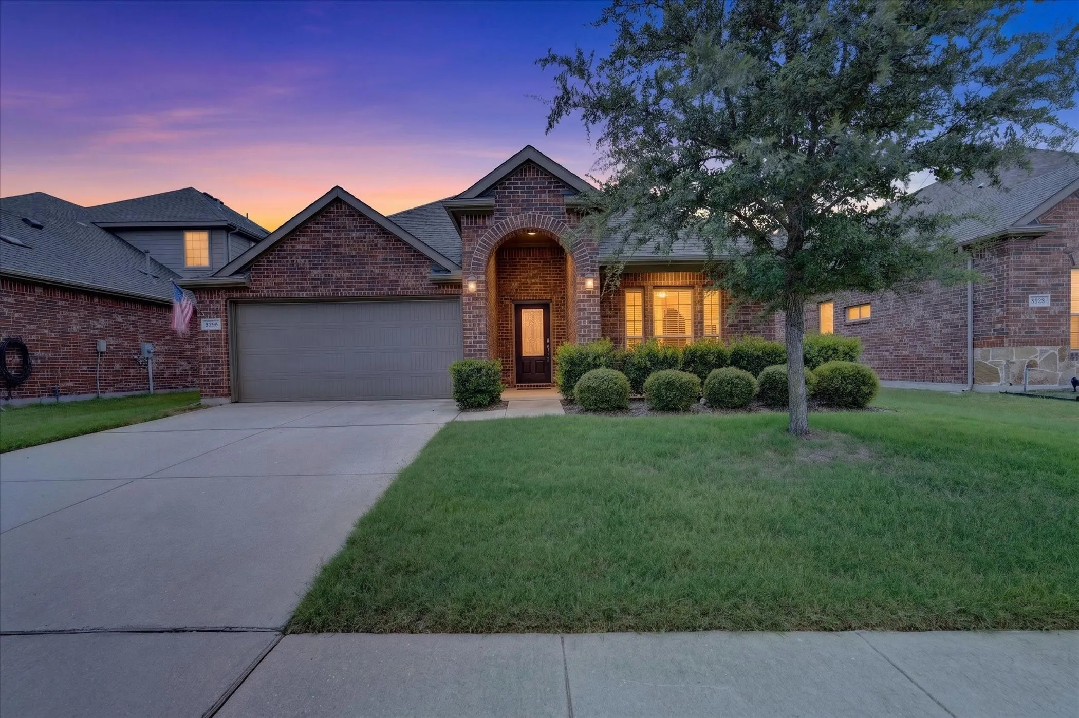 Single Family Residence For Sale in Denton County , 12613 Capri Drive, Frisco, Texas 75036, 3 Bedroom, 2 Bathroom, 2 Garage spaces, 1,882 Sqft, built in 2017, mls#21311574, Real Estate Agent in Frisco, Homes For Sale in Denton county, Homes For Sale in Frisco, Realtor in Frisco Texas, Real Estate Brokerage Independent Realty Texas, Luminita Cordes Realtor