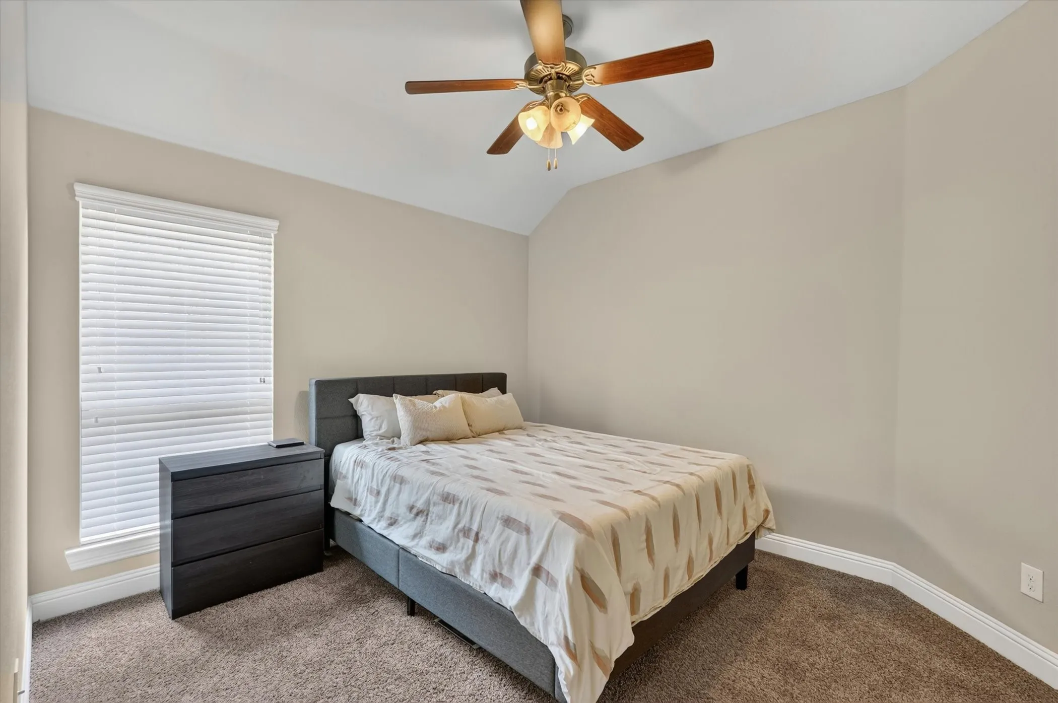 Single Family Residence For Sale in Denton County , 12613 Capri Drive, Frisco, Texas 75036, 3 Bedroom, 2 Bathroom, 2 Garage spaces, 1,882 Sqft, built in 2017, mls#21311574, Real Estate Agent in Frisco, Homes For Sale in Denton county, Homes For Sale in Frisco, Realtor in Frisco Texas, Real Estate Brokerage Independent Realty Texas, Luminita Cordes Realtor