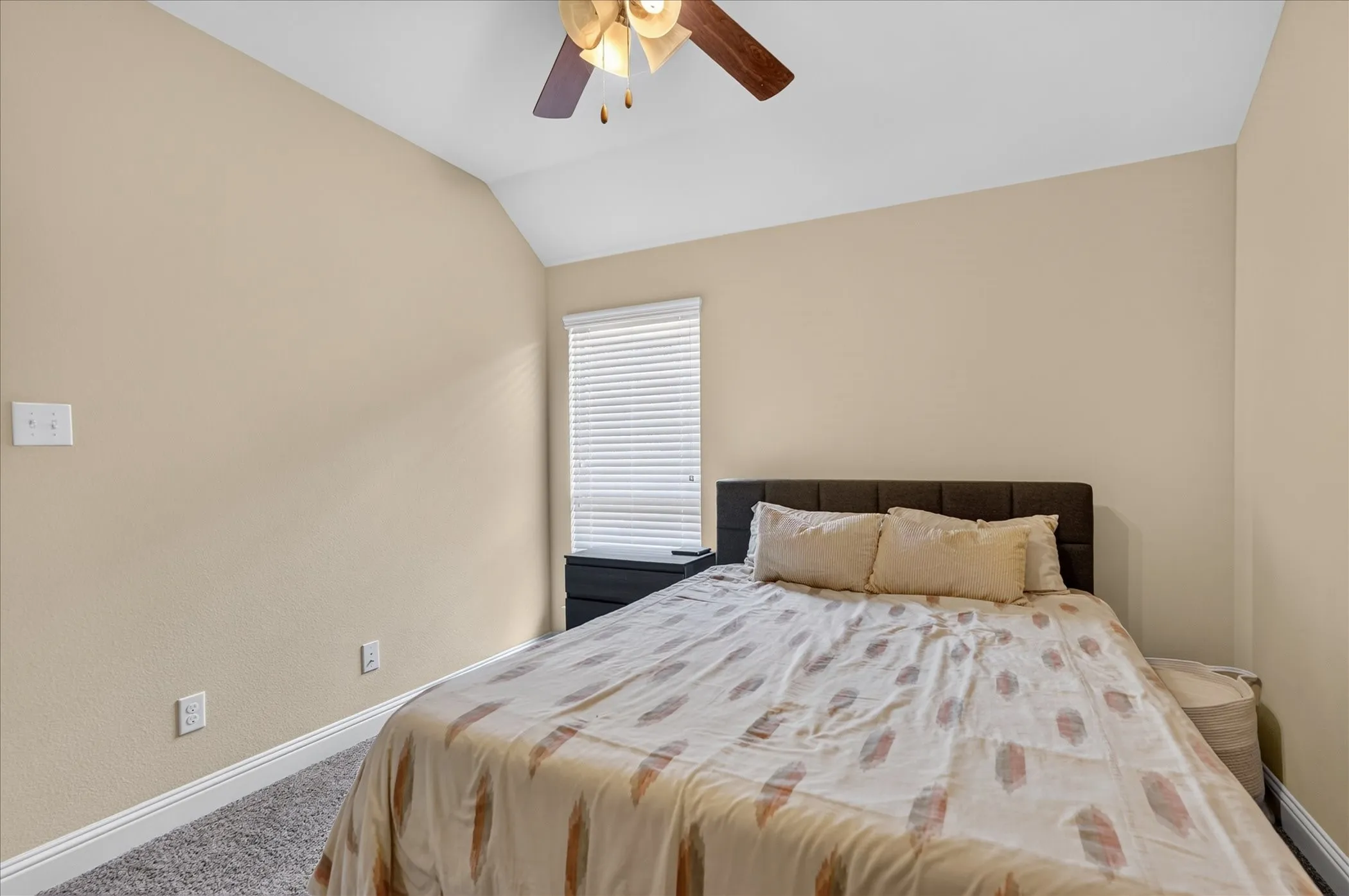 Single Family Residence For Sale in Denton County , 12613 Capri Drive, Frisco, Texas 75036, 3 Bedroom, 2 Bathroom, 2 Garage spaces, 1,882 Sqft, built in 2017, mls#21311574, Real Estate Agent in Frisco, Homes For Sale in Denton county, Homes For Sale in Frisco, Realtor in Frisco Texas, Real Estate Brokerage Independent Realty Texas, Luminita Cordes Realtor