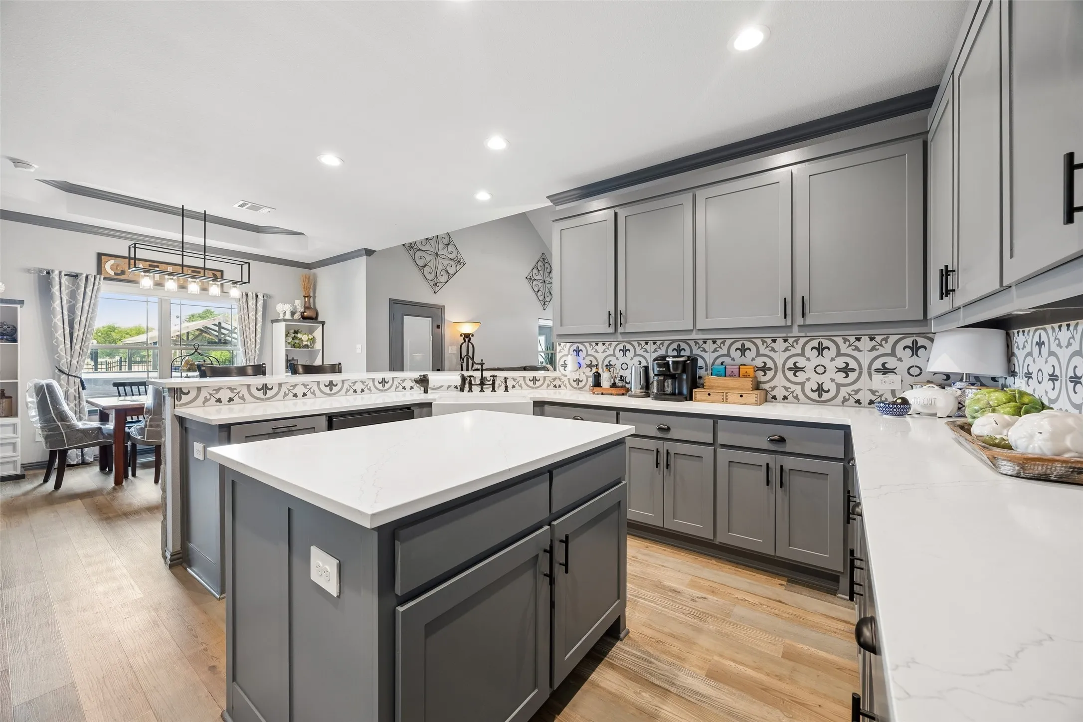 Single Family Residence For Sale in Kaufman County , 1000 Winding Wood Trail, Scurry, Texas 75158, 4 Bedroom, 3 Bathroom, 2 Garage spaces, 2,753 Sqft, built in 2021, mls#21308801, Real Estate Agent in Scurry, Homes For Sale in Kaufman county, Homes For Sale in Scurry, Realtor in Scurry Texas, Real Estate Brokerage Independent Realty Texas, Luminita Cordes Realtor