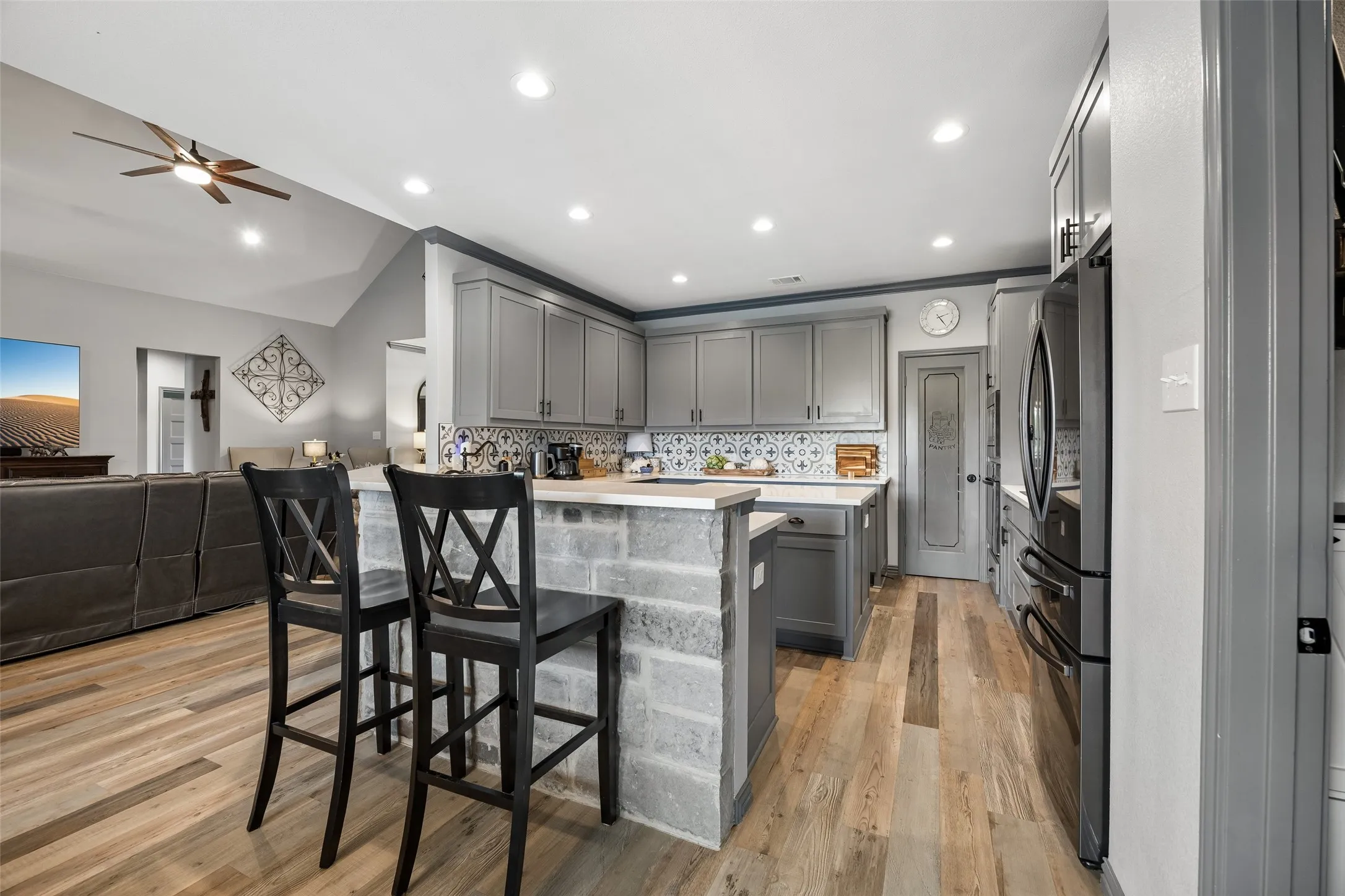 Single Family Residence For Sale in Kaufman County , 1000 Winding Wood Trail, Scurry, Texas 75158, 4 Bedroom, 3 Bathroom, 2 Garage spaces, 2,753 Sqft, built in 2021, mls#21308801, Real Estate Agent in Scurry, Homes For Sale in Kaufman county, Homes For Sale in Scurry, Realtor in Scurry Texas, Real Estate Brokerage Independent Realty Texas, Luminita Cordes Realtor
