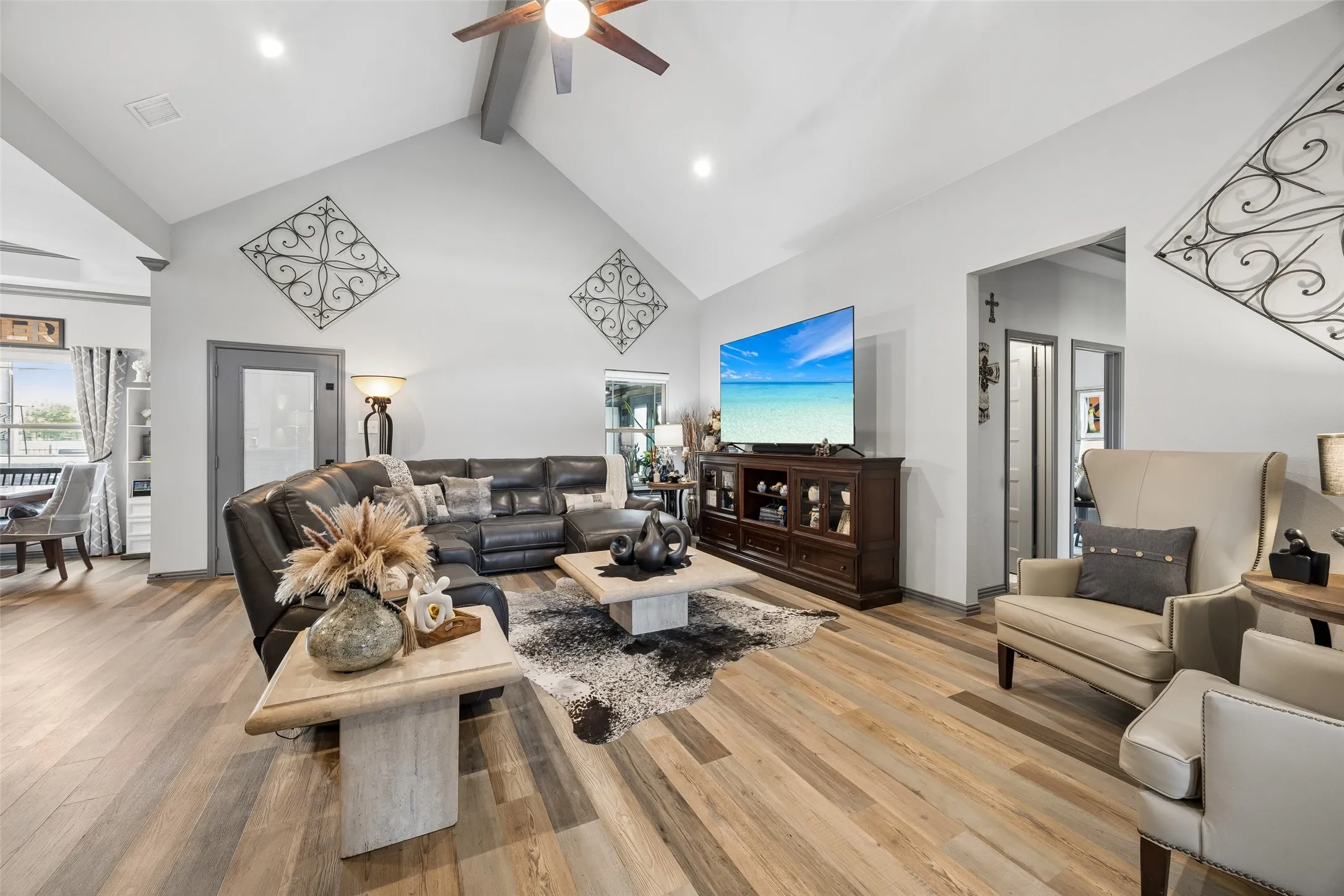 Single Family Residence For Sale in Kaufman County , 1000 Winding Wood Trail, Scurry, Texas 75158, 4 Bedroom, 3 Bathroom, 2 Garage spaces, 2,753 Sqft, built in 2021, mls#21308801, Real Estate Agent in Scurry, Homes For Sale in Kaufman county, Homes For Sale in Scurry, Realtor in Scurry Texas, Real Estate Brokerage Independent Realty Texas, Luminita Cordes Realtor
