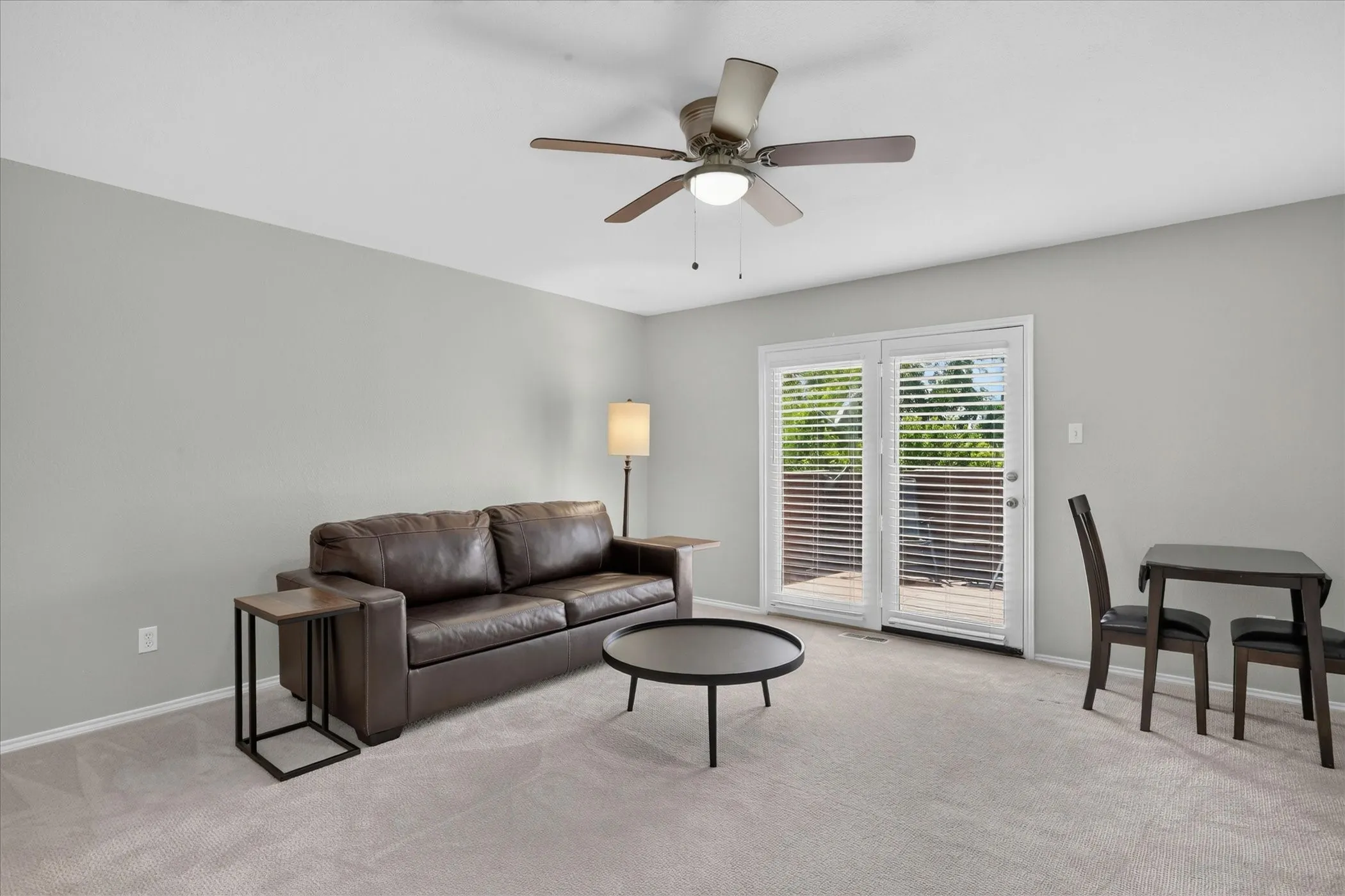 Townhouse For Sale in Tarrant County , 4 Cedar Lane, Bedford, Texas 76021, 2 Bedroom, 2 Bathroom, 2 Garage spaces, 1,609 Sqft, built in 1984, mls#21312976, Real Estate Agent in Bedford, Homes For Sale in Tarrant county, Homes For Sale in Bedford, Realtor in Bedford Texas, Real Estate Brokerage Independent Realty Texas, Luminita Cordes Realtor